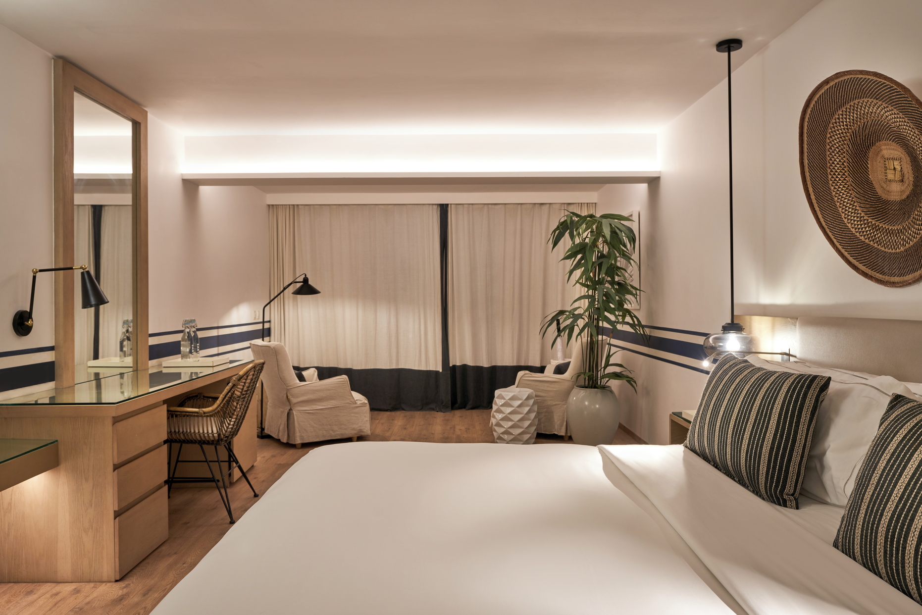 Junior Suite King Size Bed