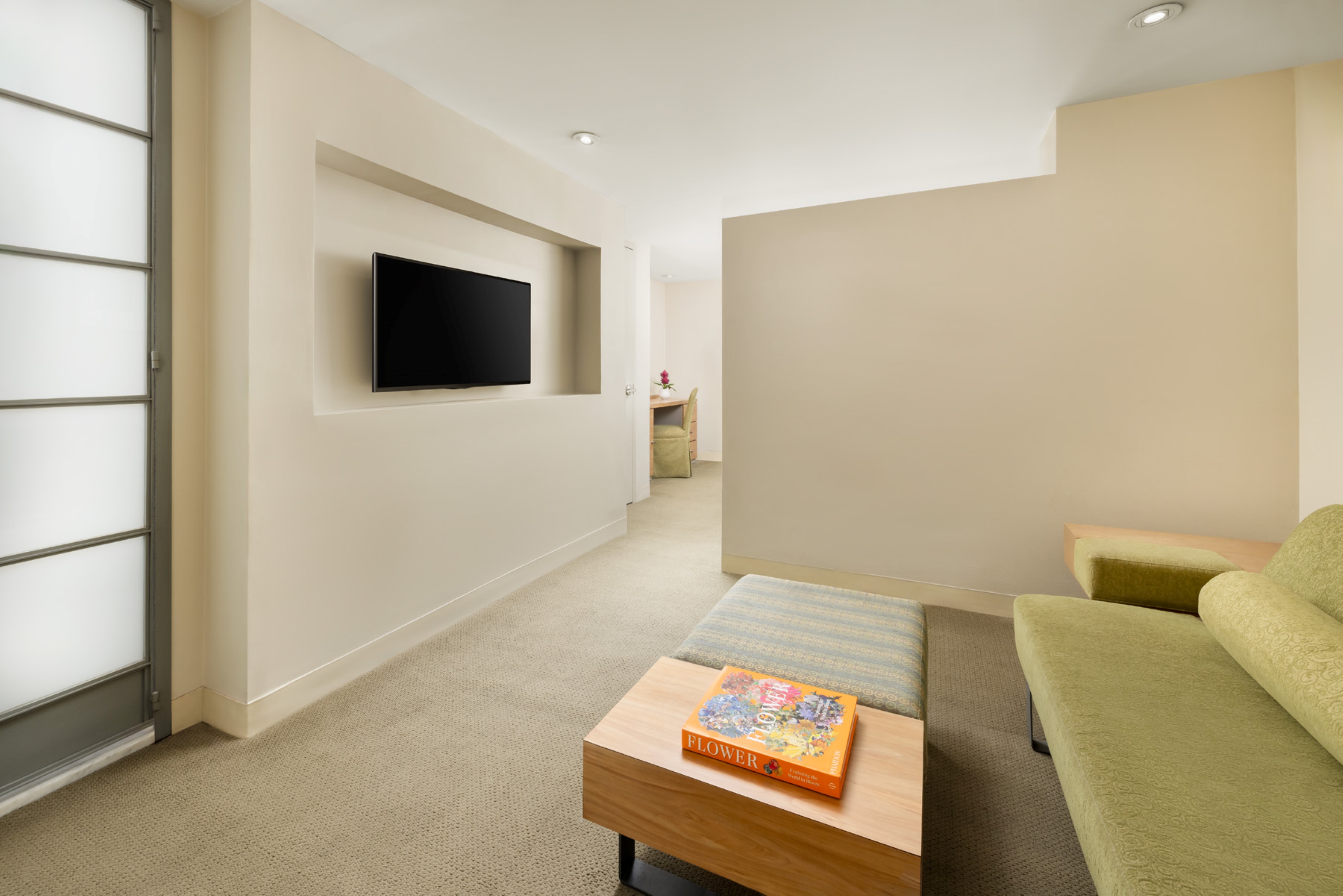 Junior Suite Queen Size Bed