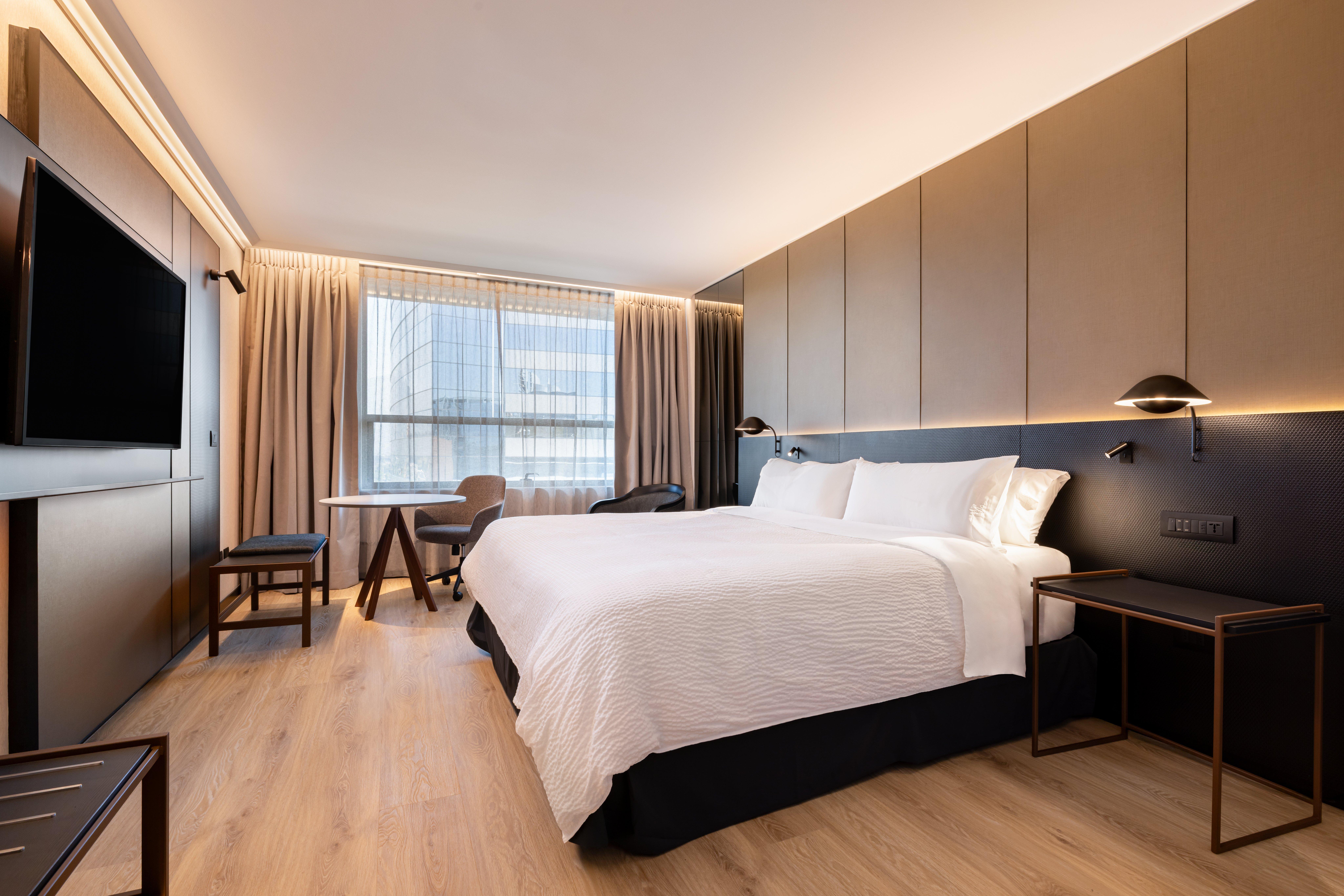 Double King Size Bed