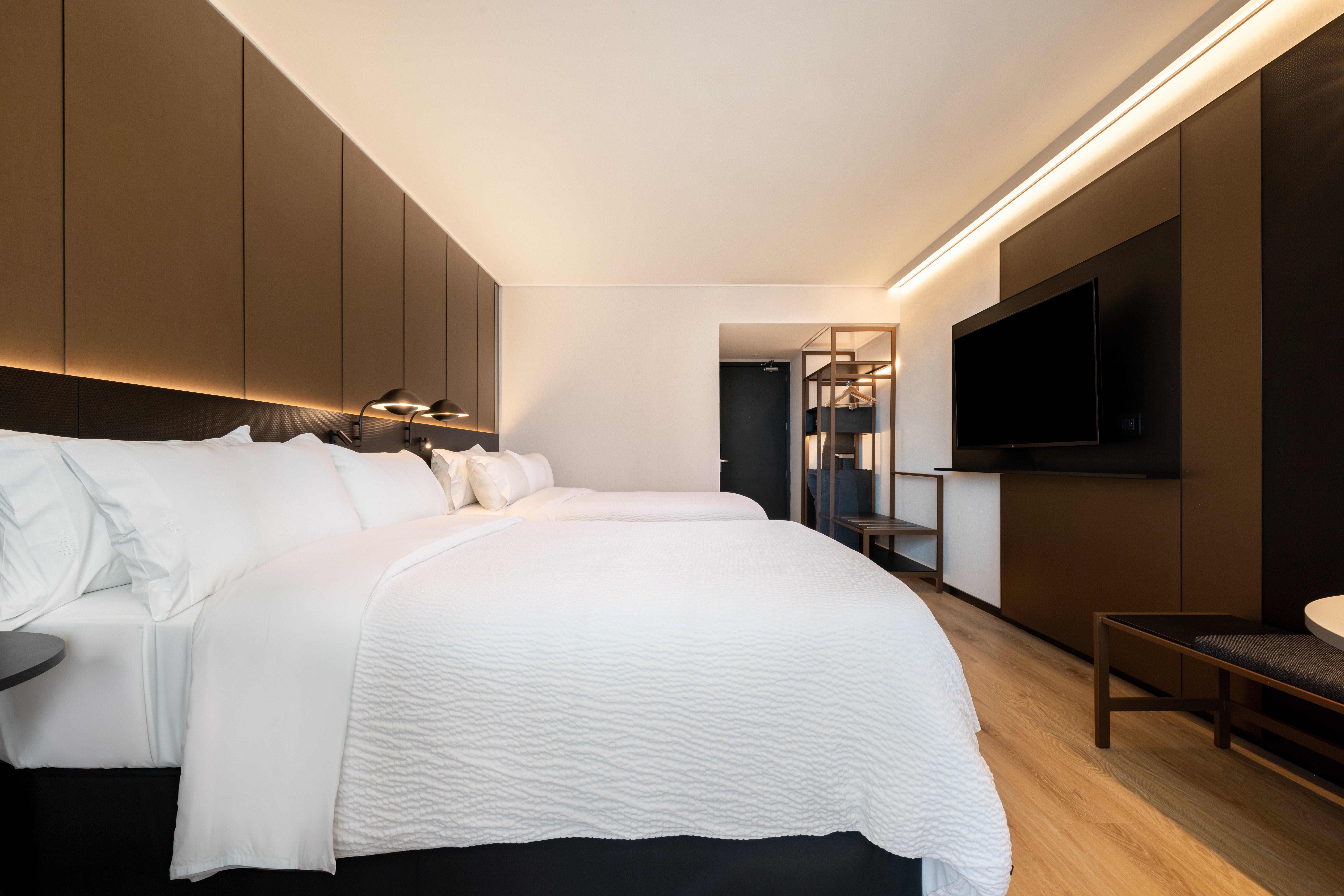 Quadruple Two Queen Beds