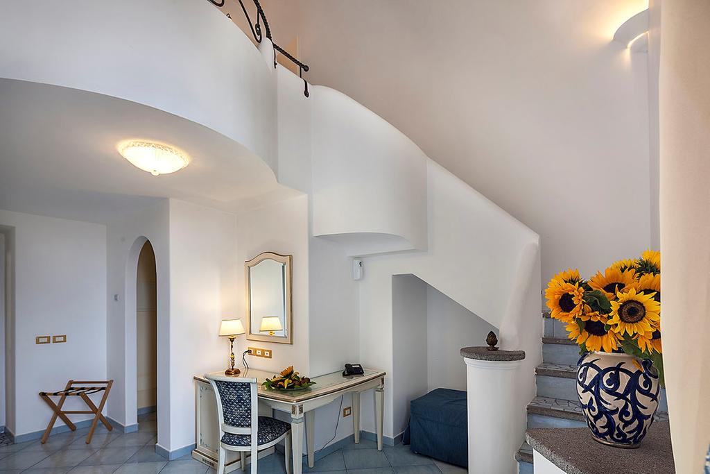 Junior Suite Sea View with Balcony