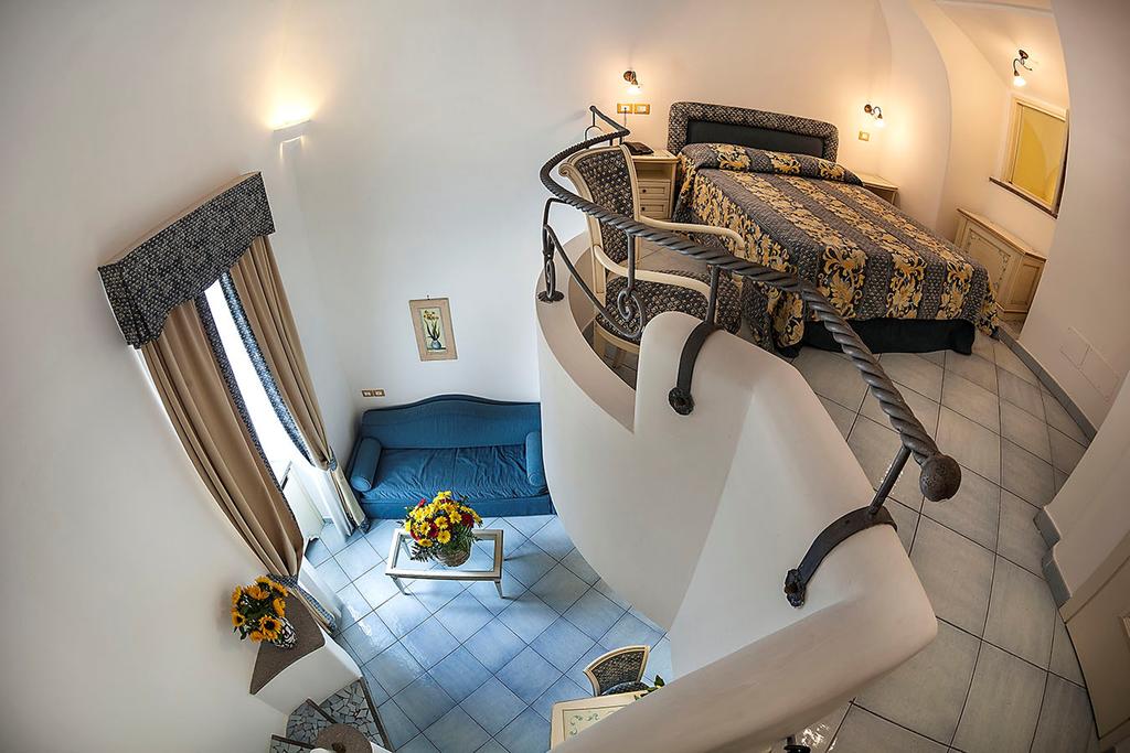 Junior Suite Sea View with Balcony