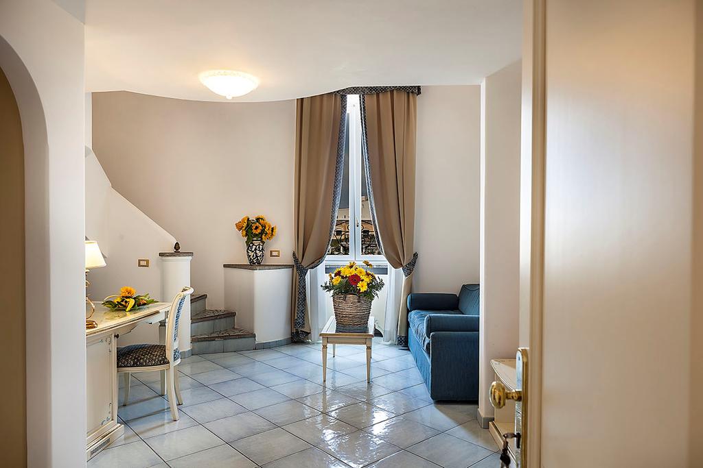 Junior Suite Sea View with Balcony