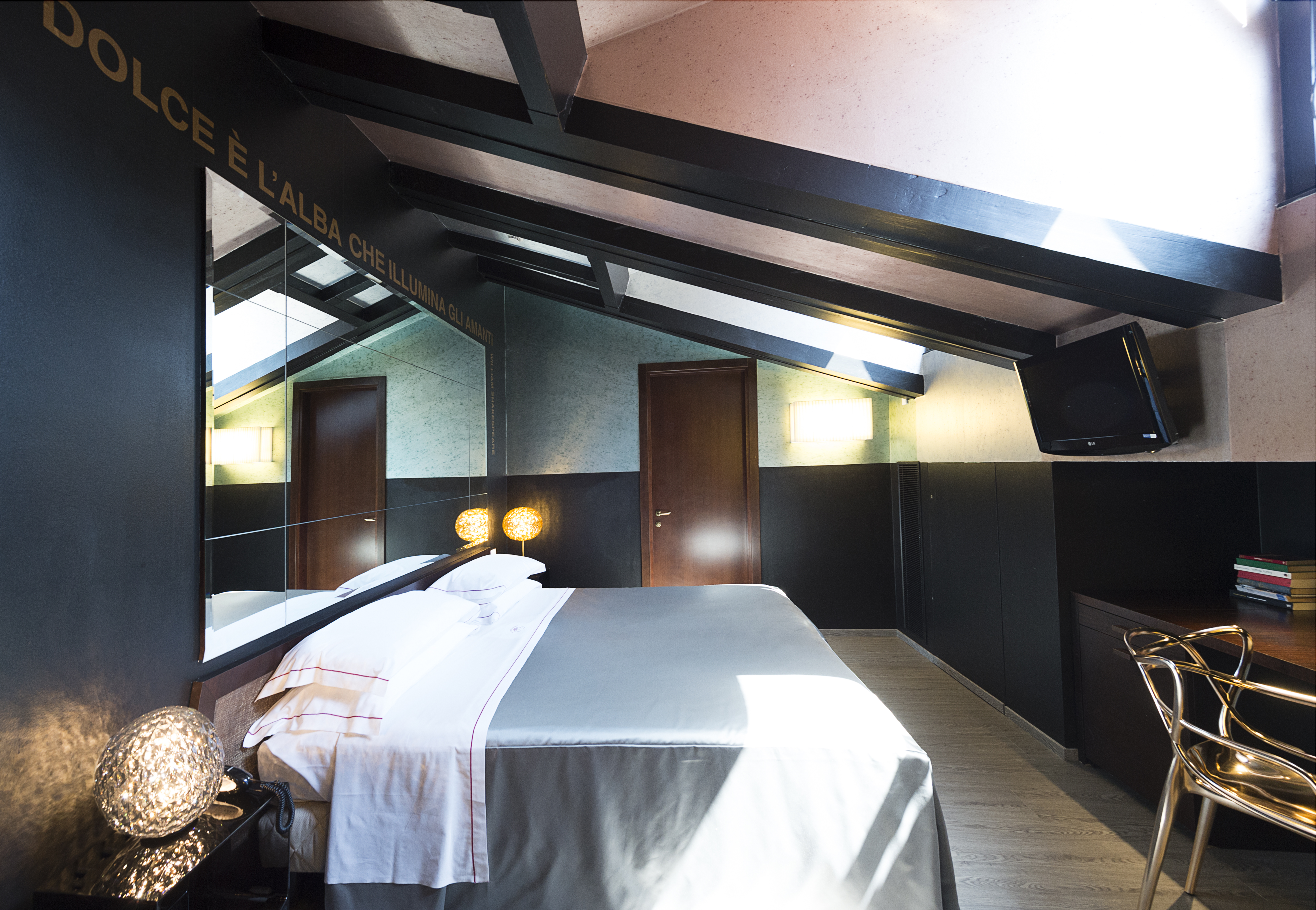 Double or Twin Deluxe