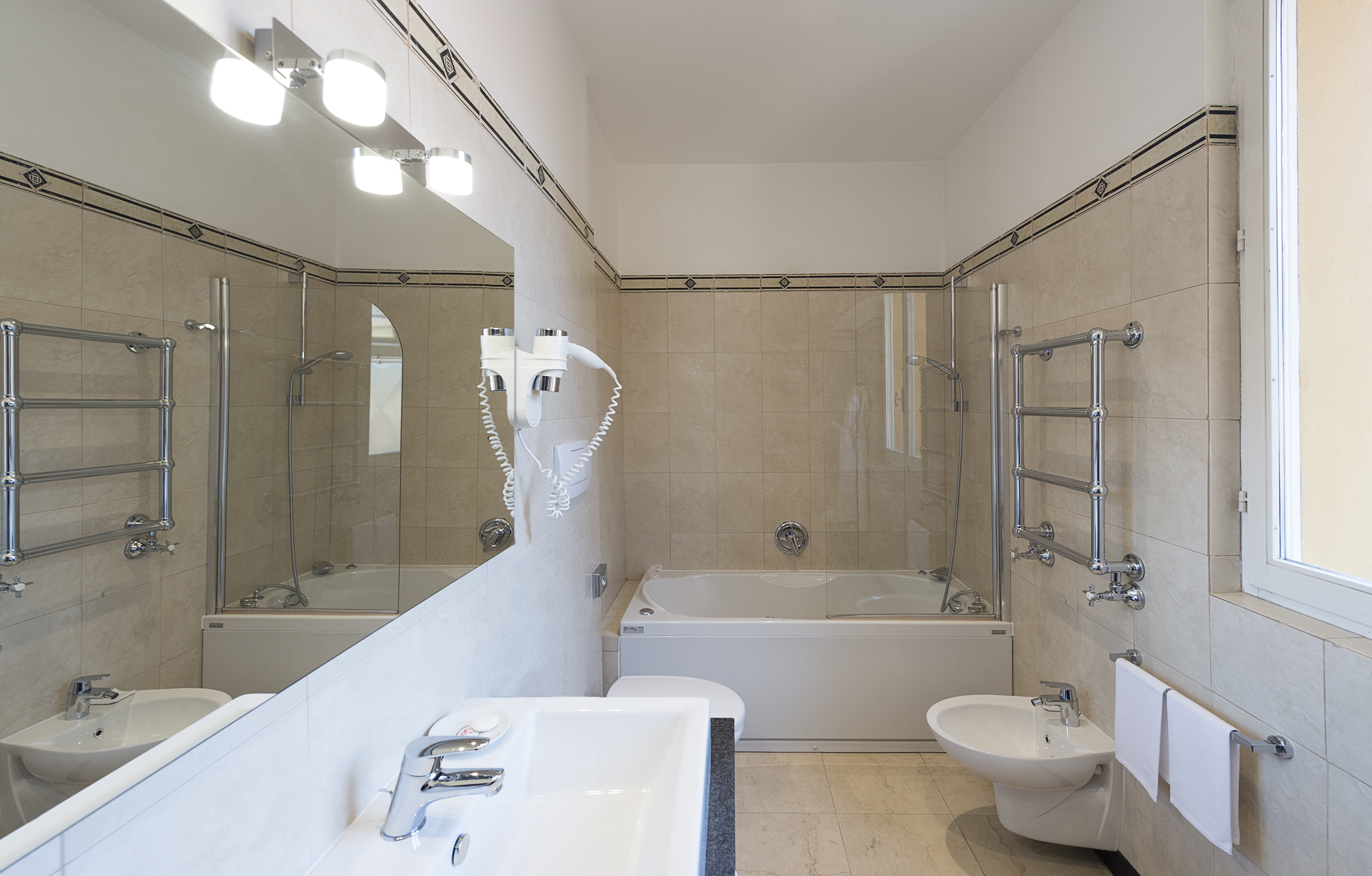 Double or Twin Deluxe