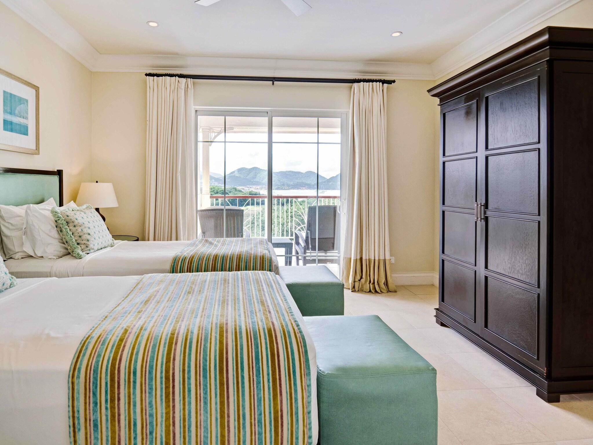 Villa Three Bedrooms with Views