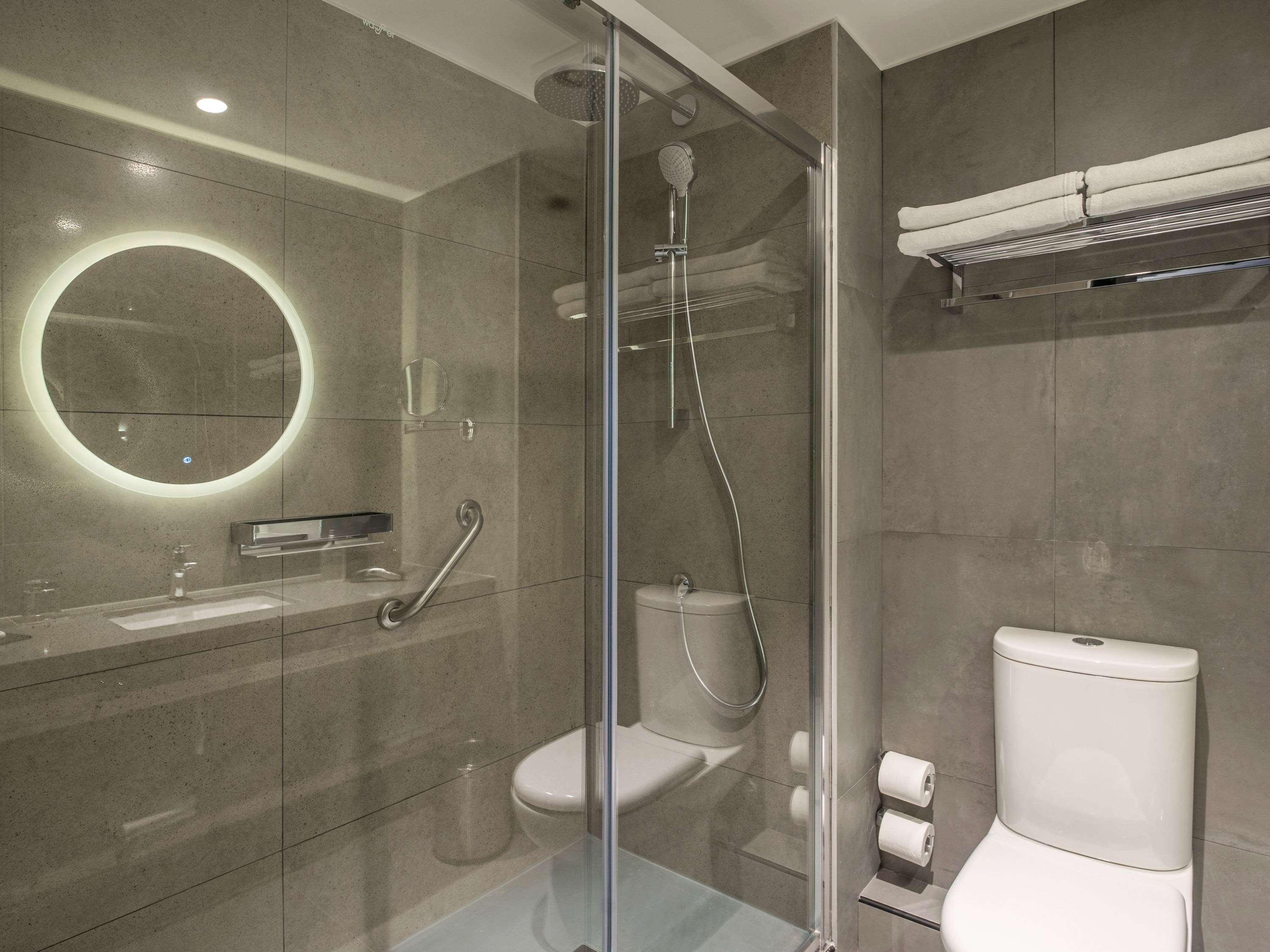 Double Superior Queen Bed