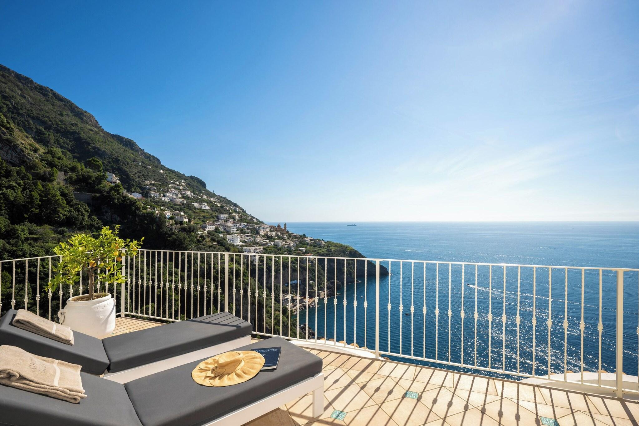 Suite Sea View King Bed