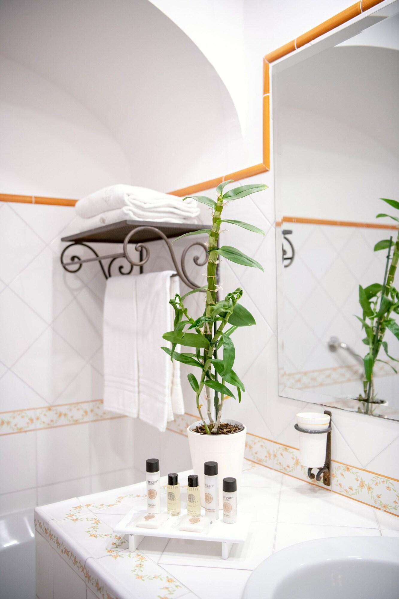 Triple Deluxe Sea View with Balcony