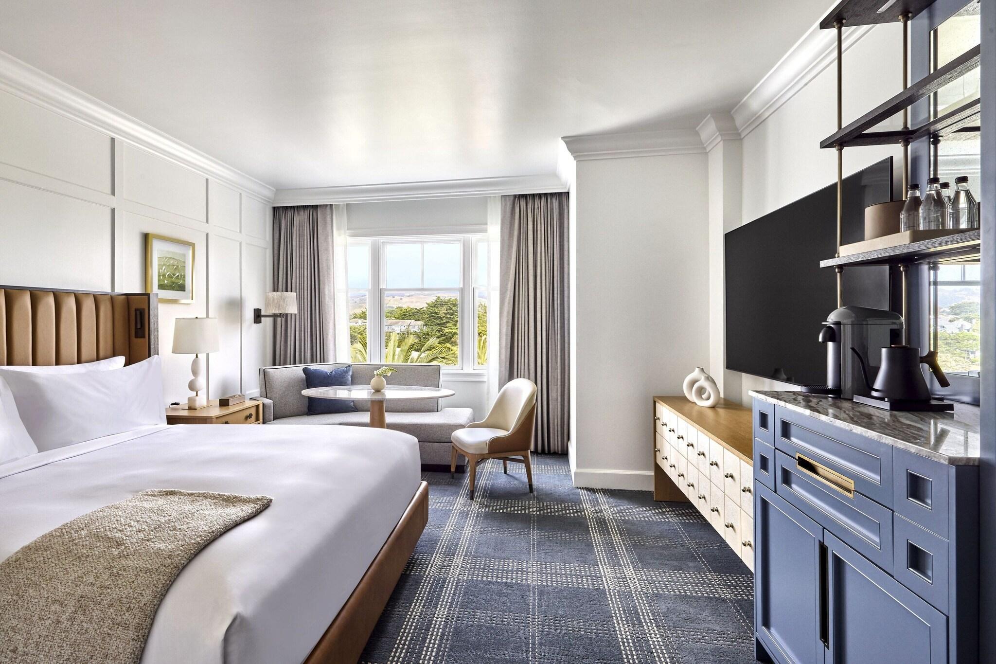 Double Deluxe King Bed