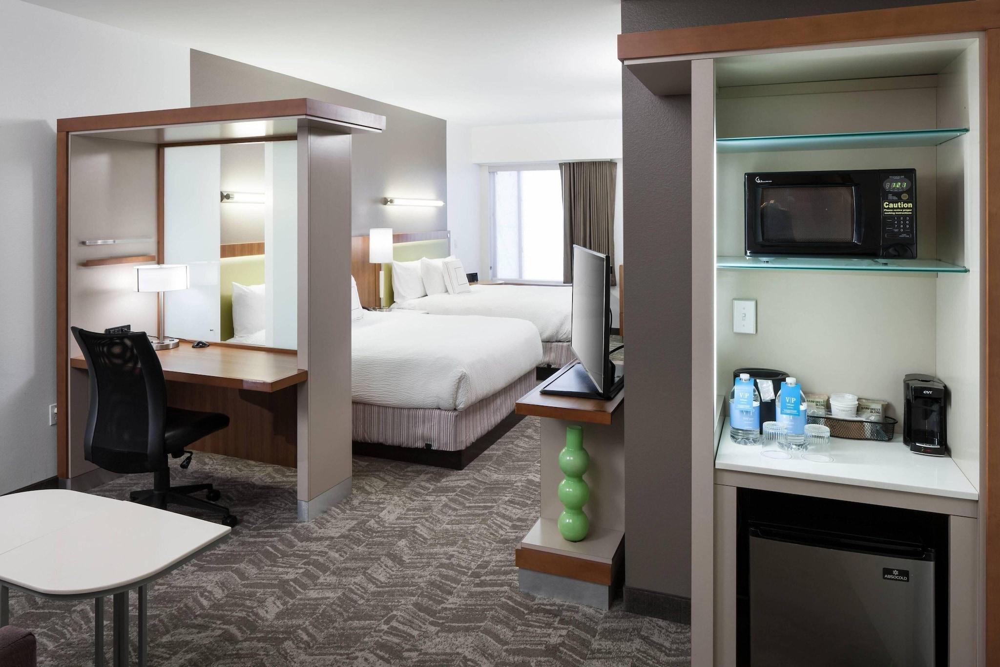 Studio Accessible-two Queen Beds
