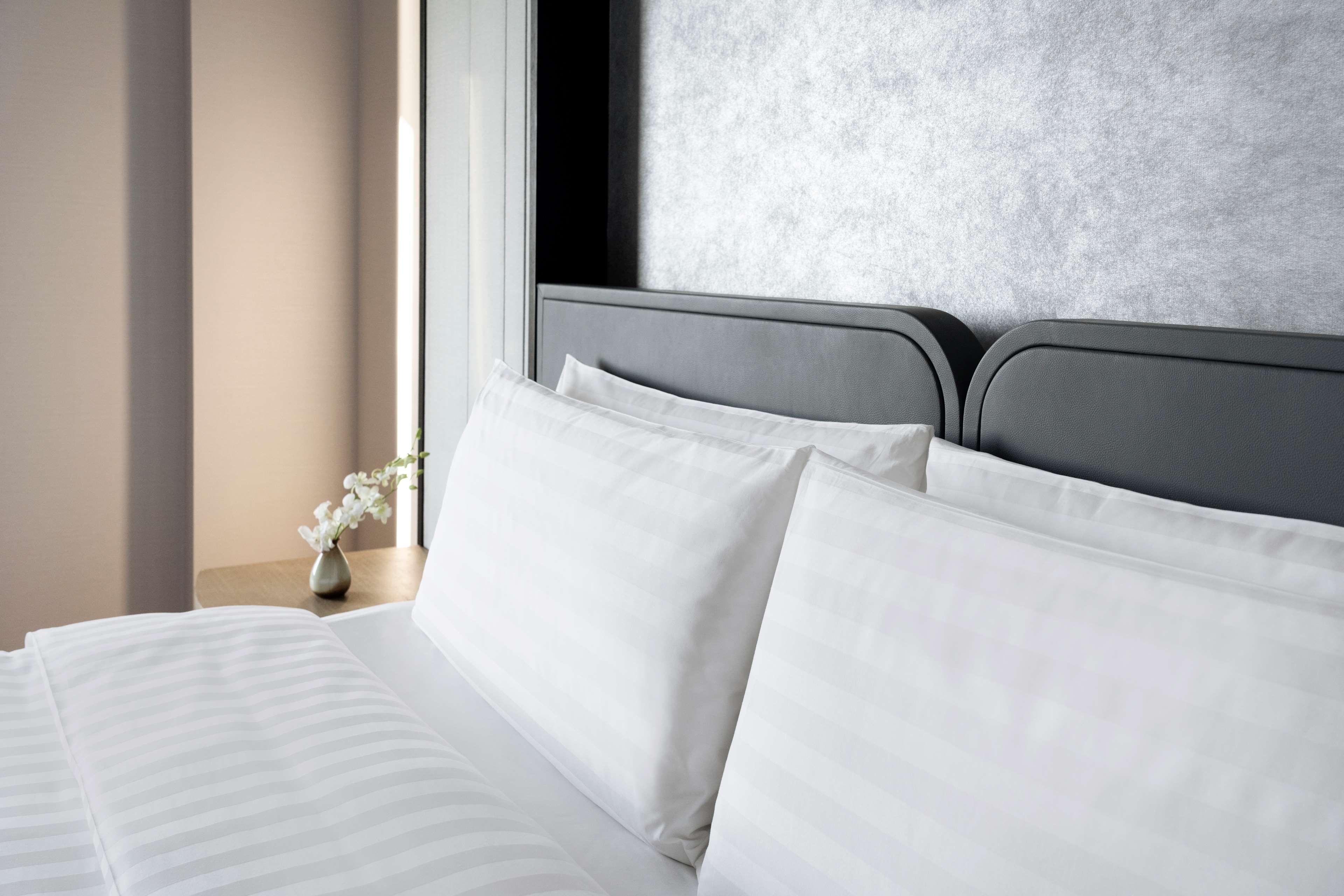 Family Room Deluxe City View King Bed