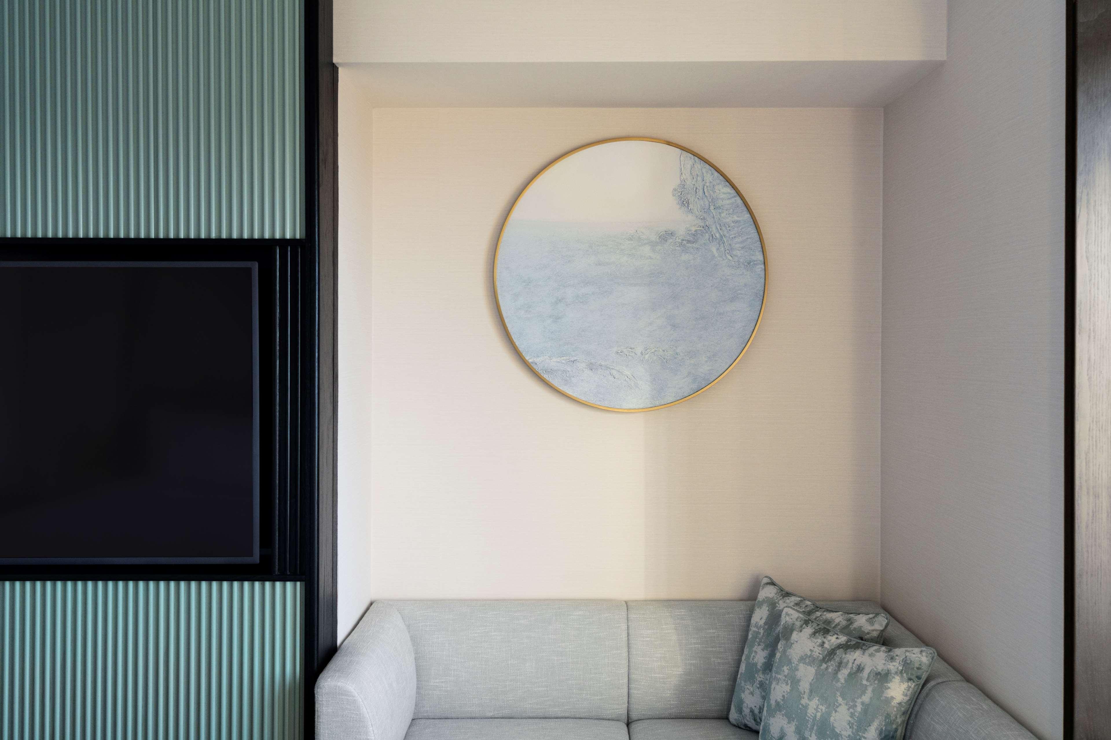 Family Room Deluxe City View King Bed