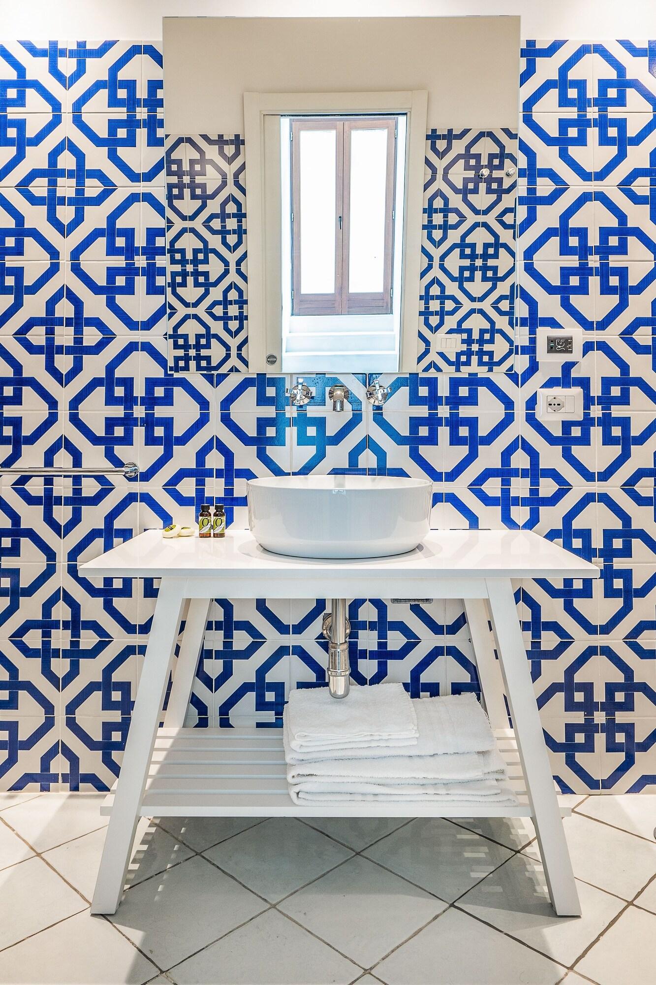 Double Queen Size Bed