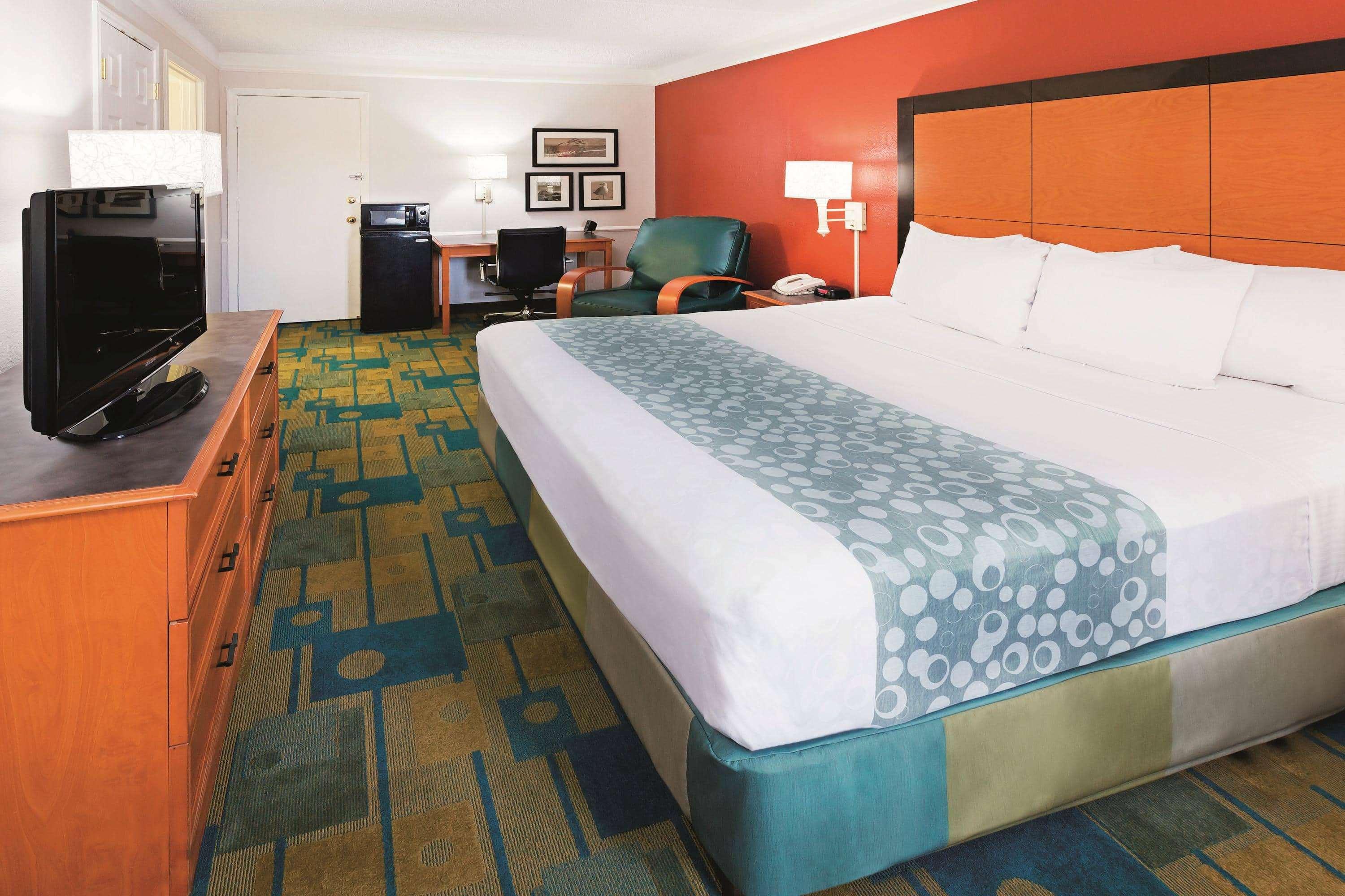 Room King Bed Non Smoking