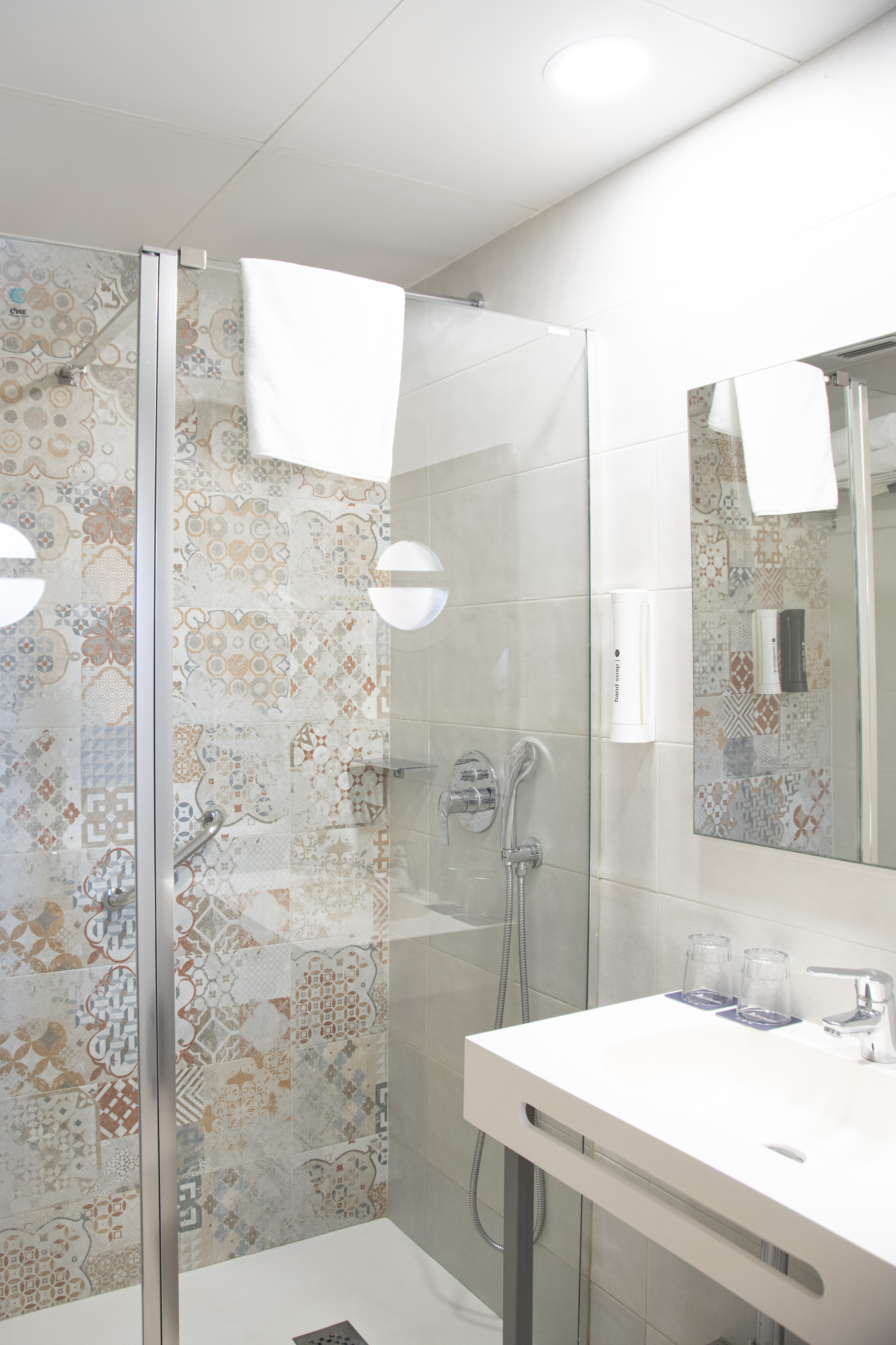 Double or Twin Standard