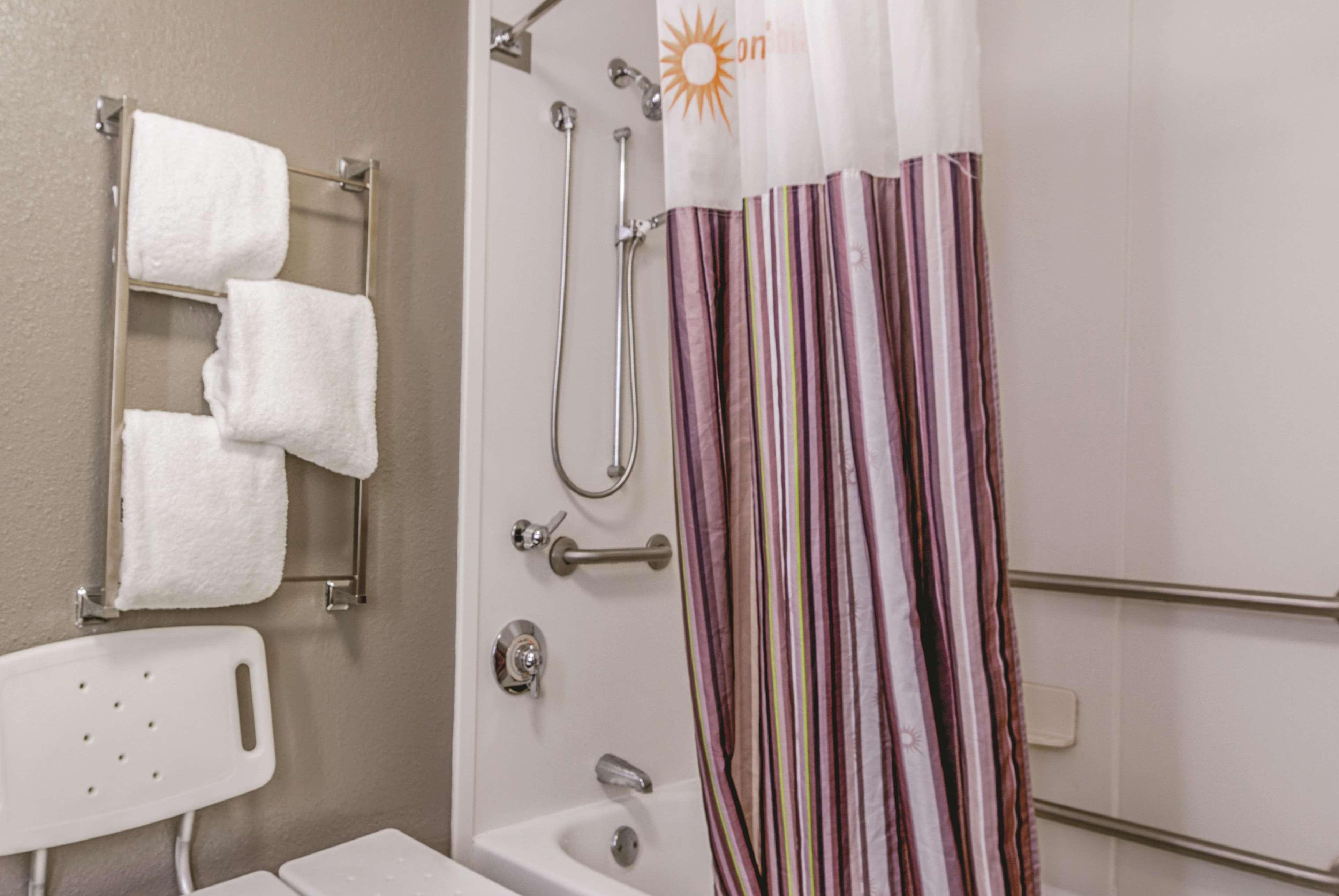 Room King Bed Non Smoking