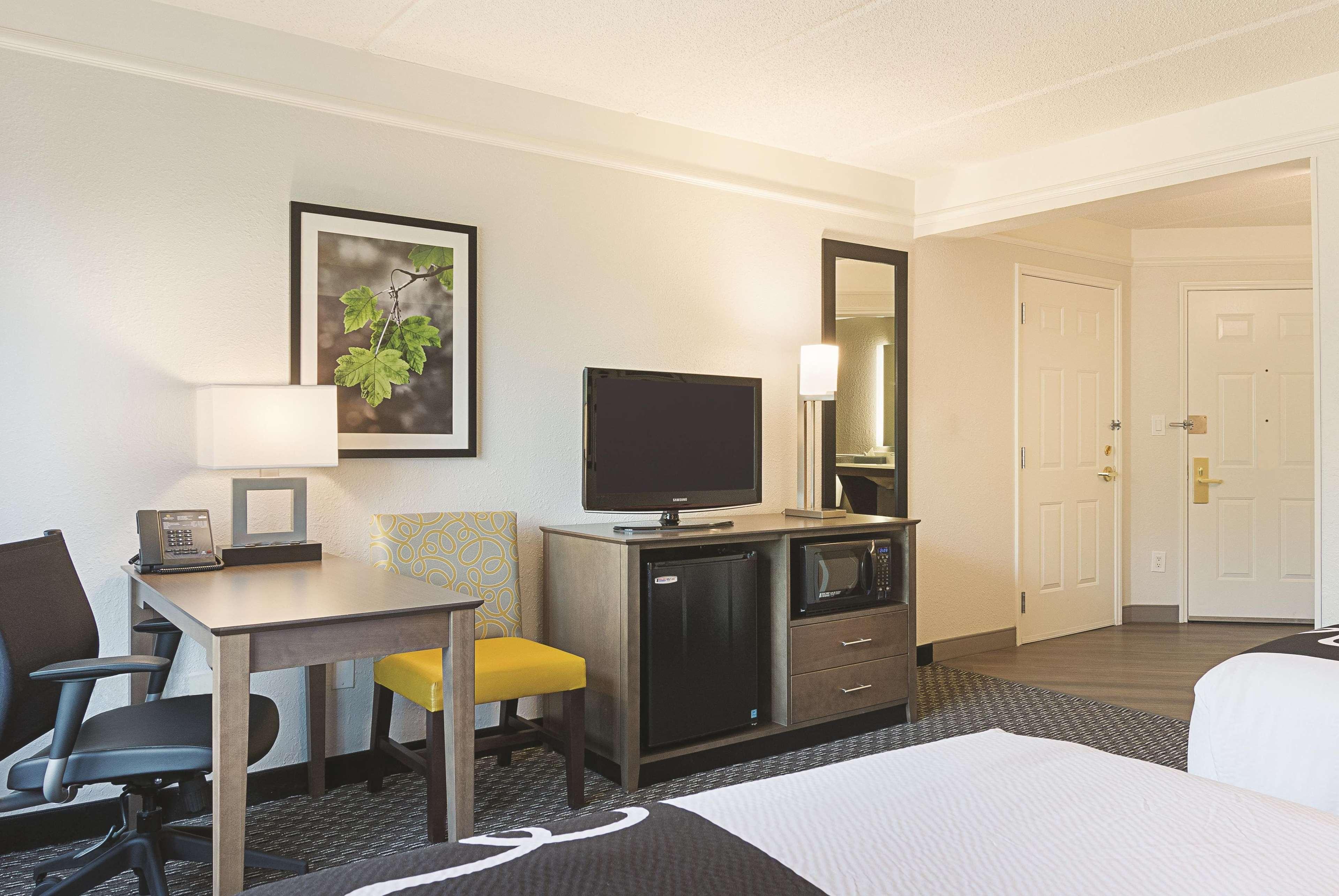 Room Two Double Beds Non Smoking