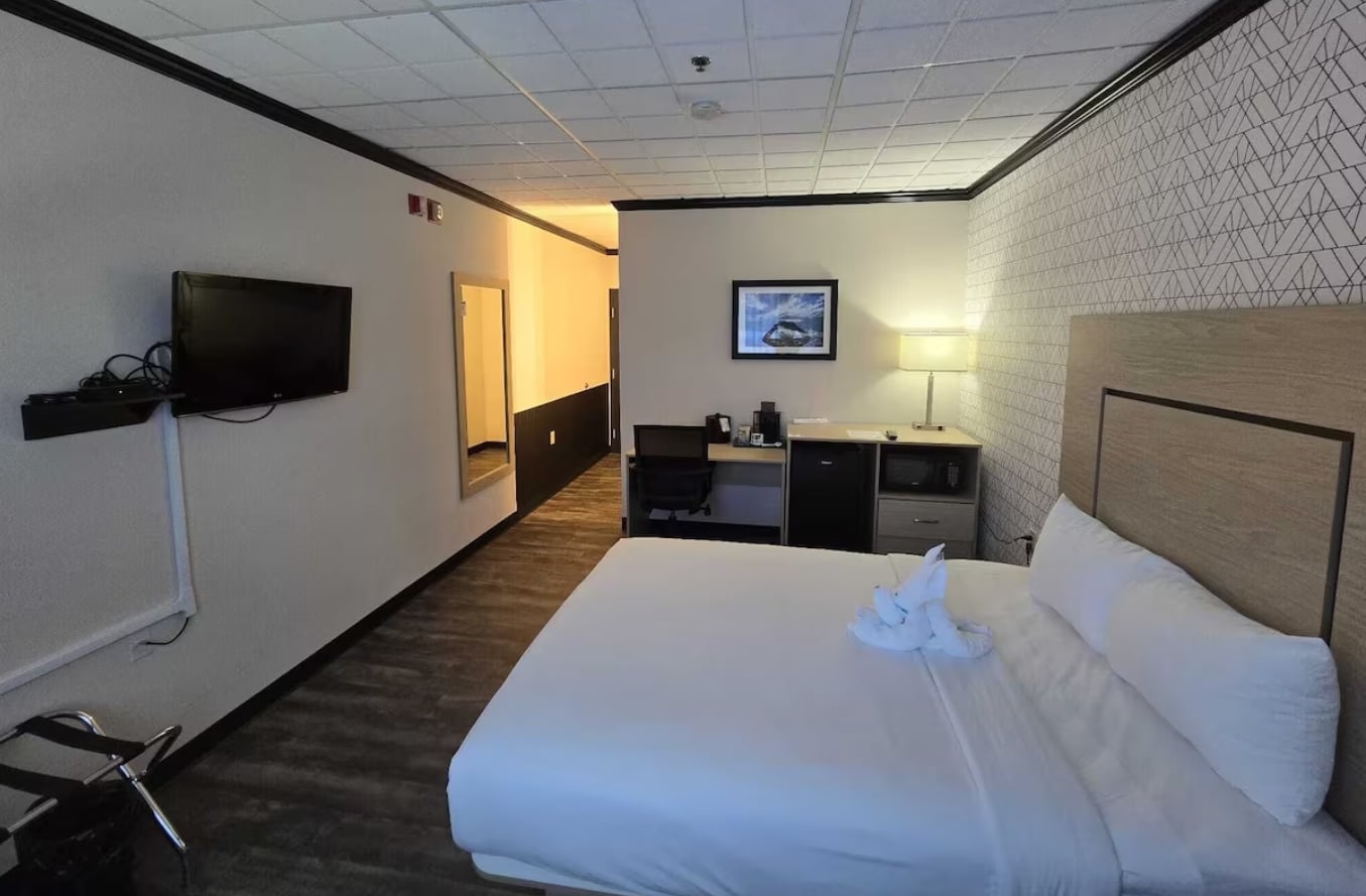 Double Accessible-queen Size Bed