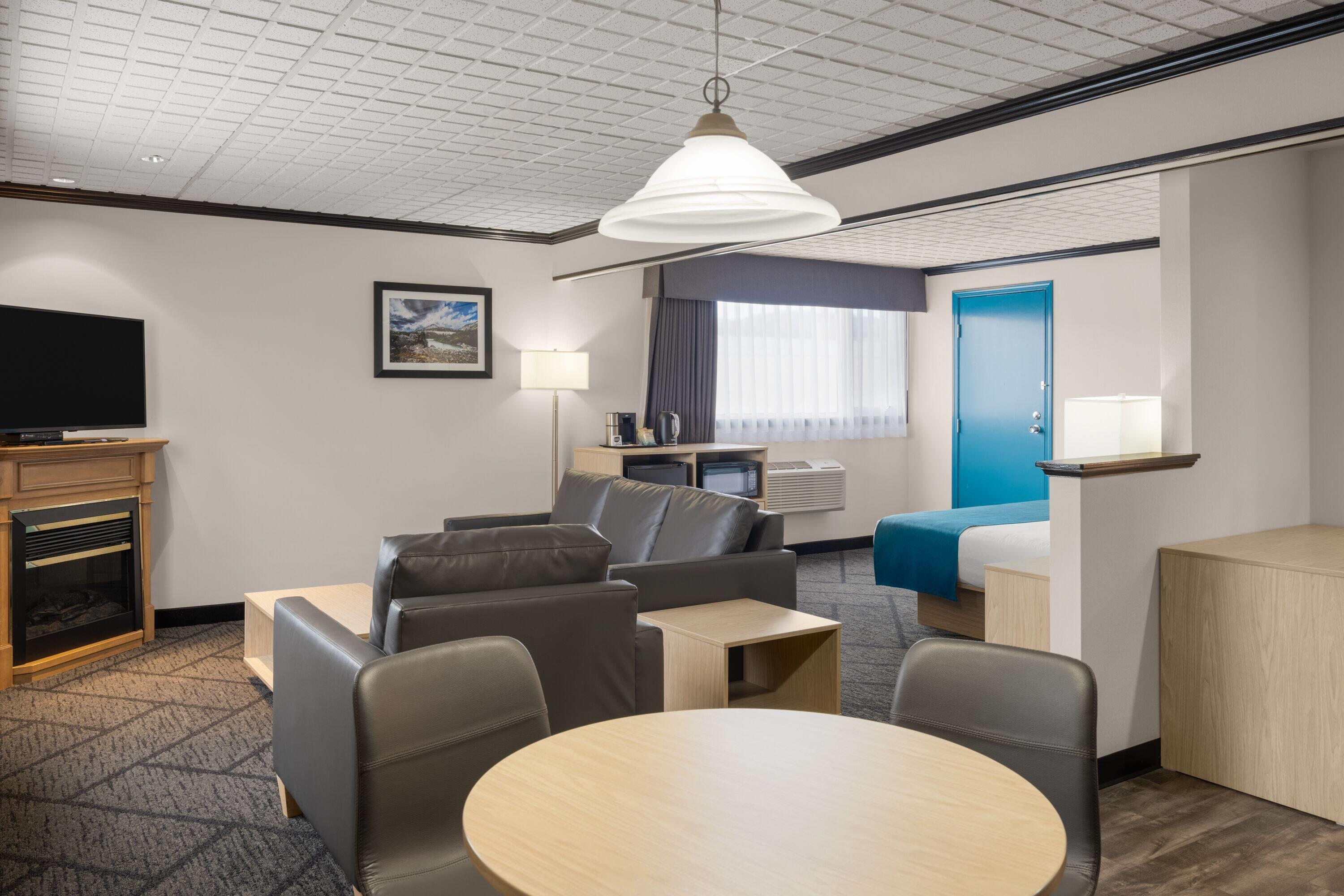 Studio King Size Bed