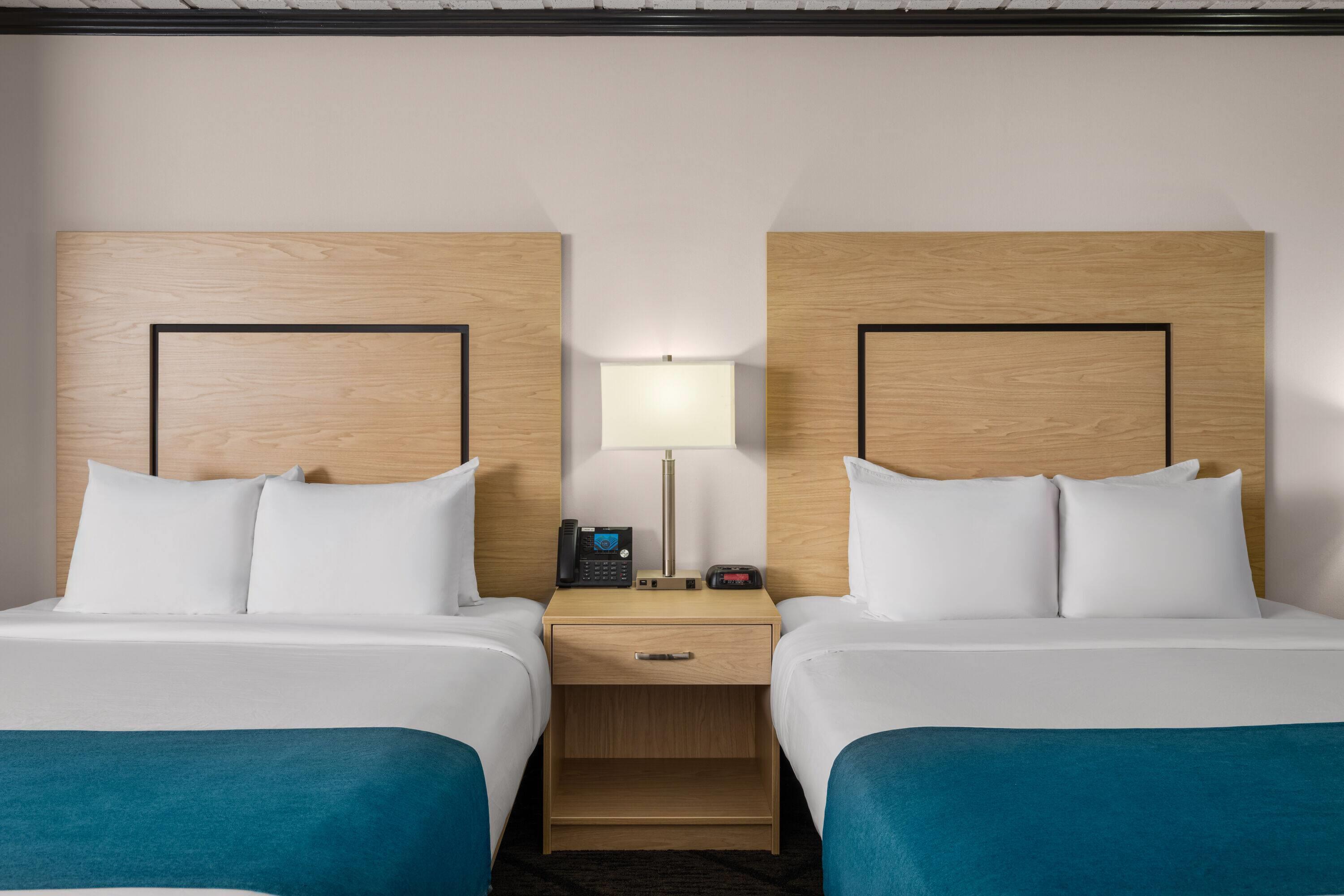 Studio Two Queen Beds