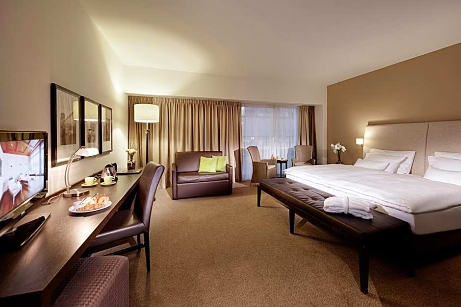 Double Premium King Bed