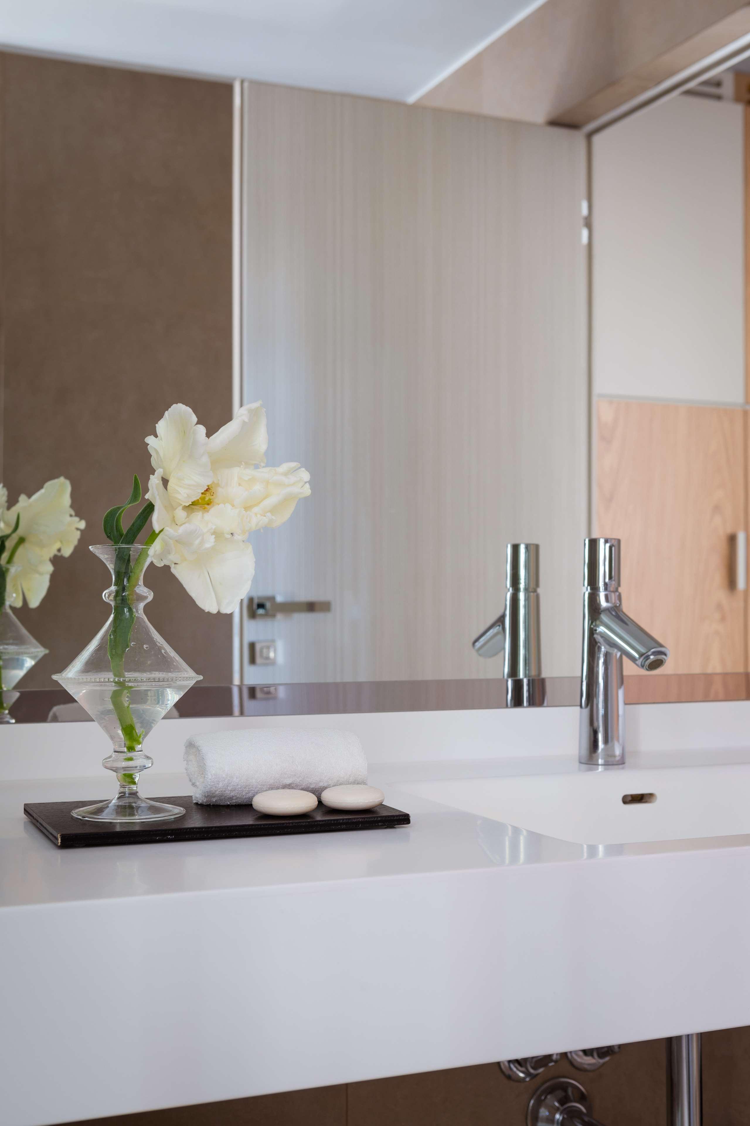 Double Deluxe King Bed