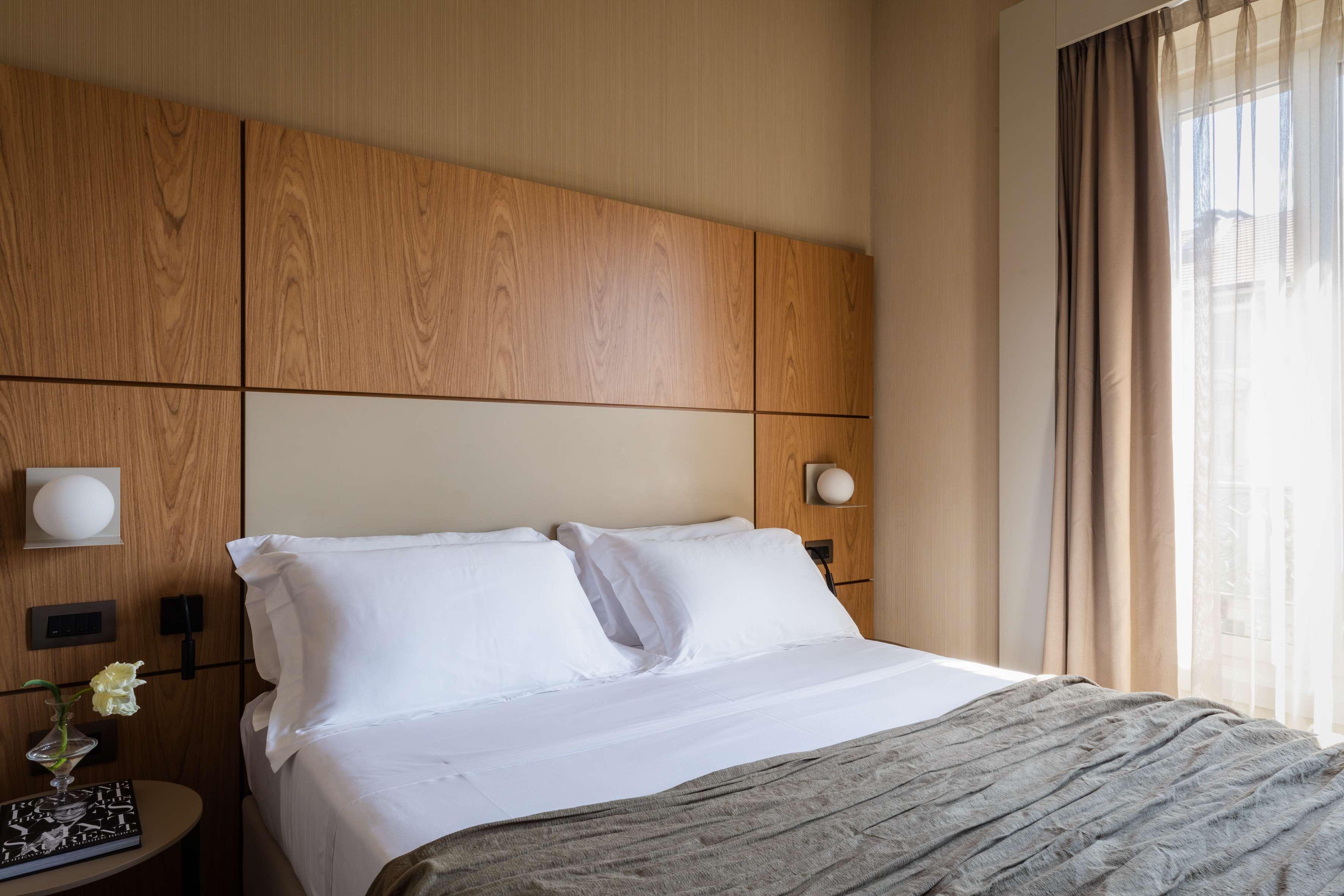 Double Deluxe King Bed