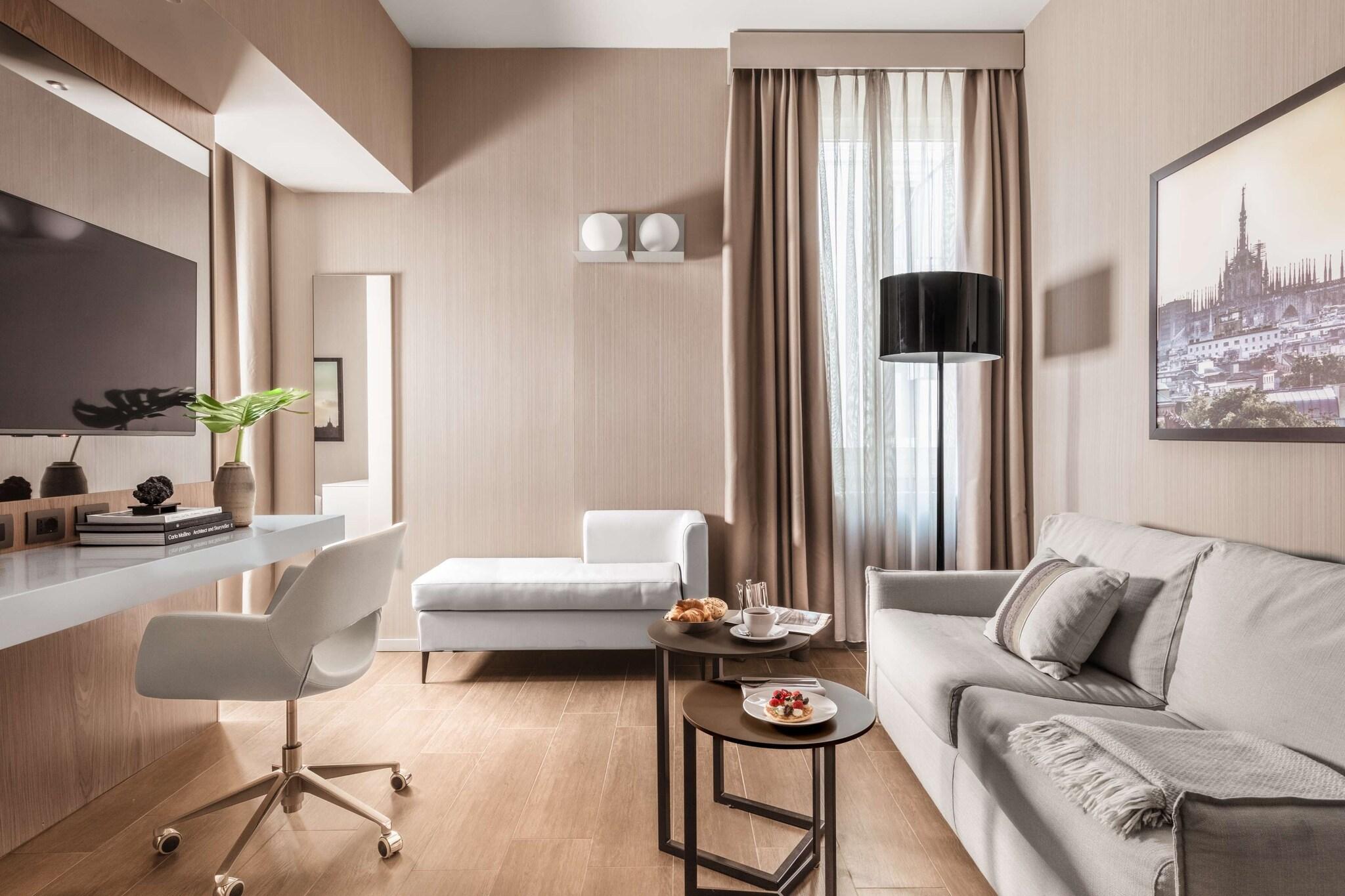 Junior Suite Queen Size Bed