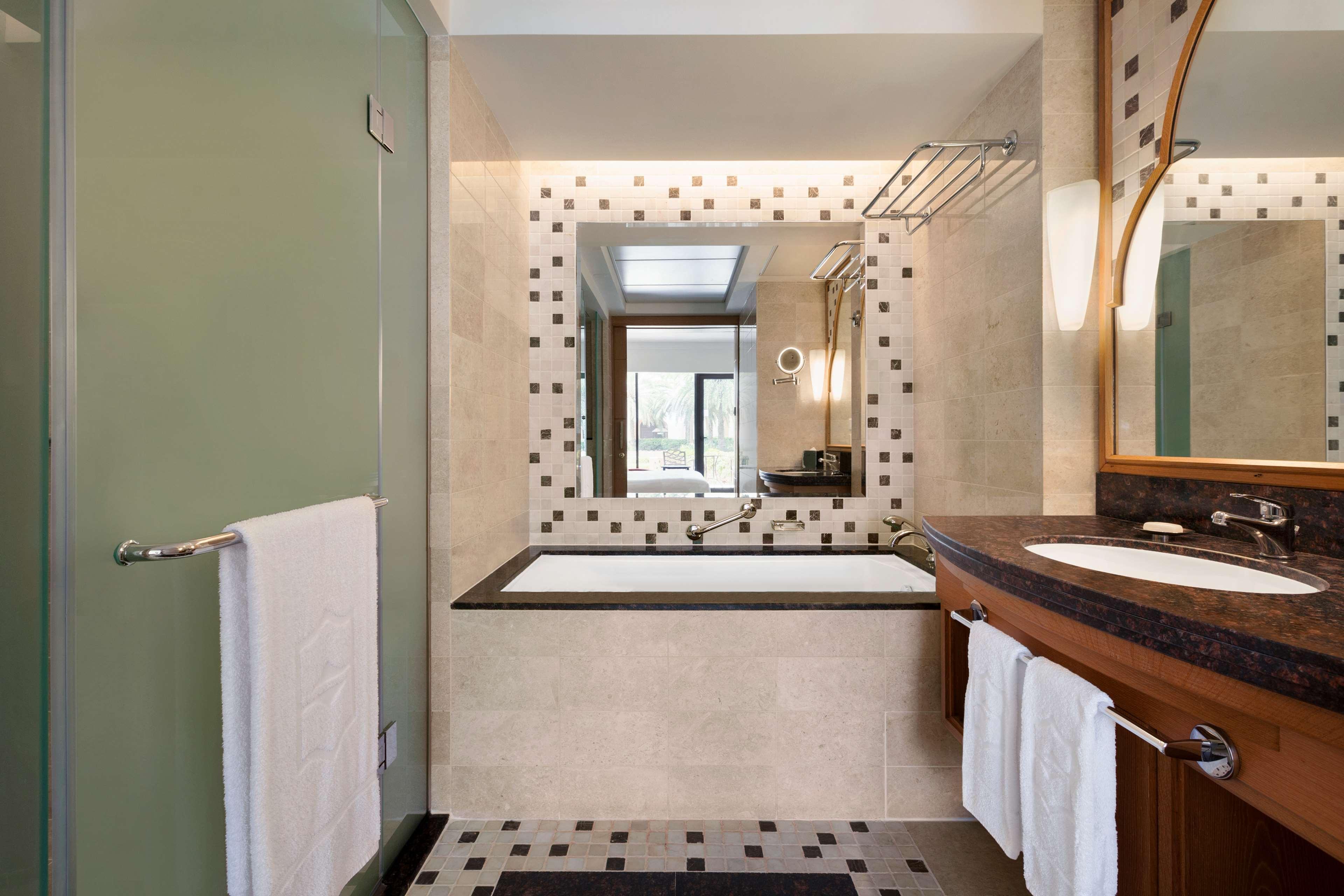 Twin Deluxe with Terrace