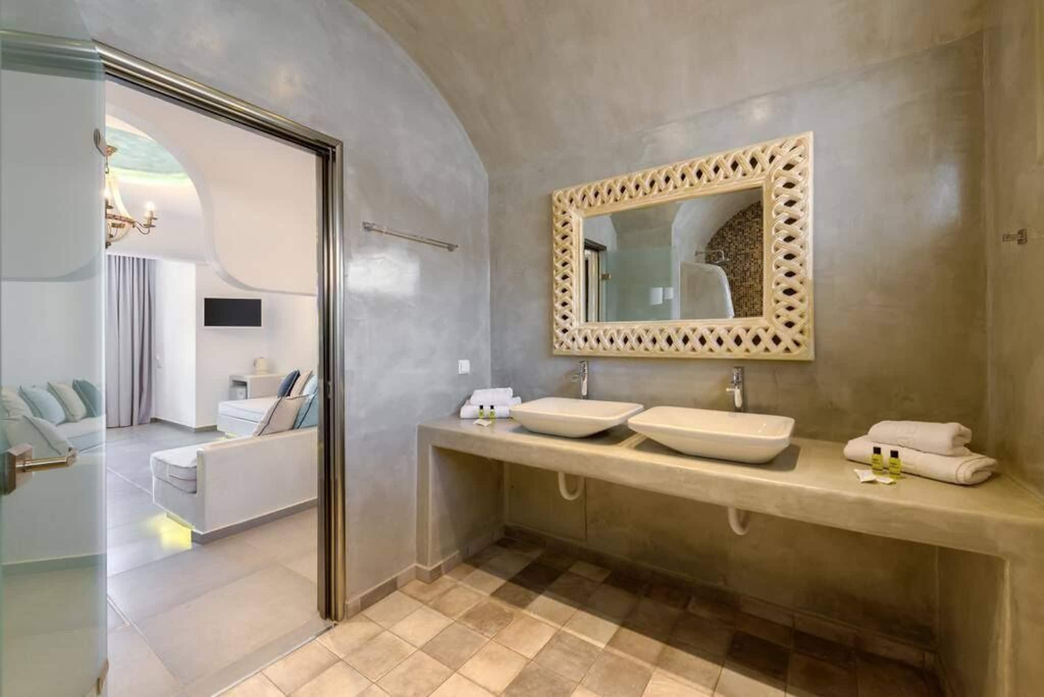 Junior Suite Capacity 3 One Bedroom