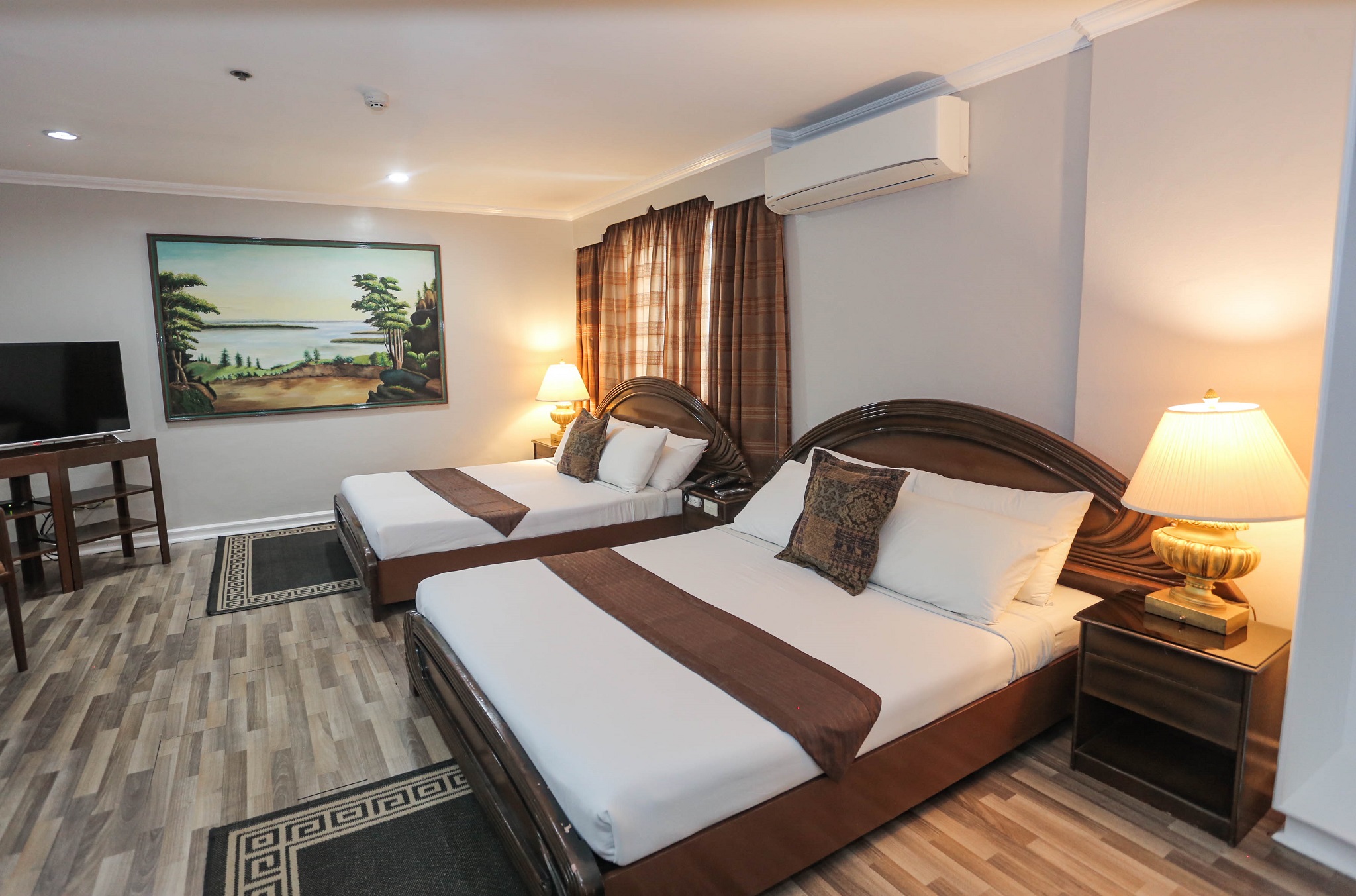 Suite Two Queen Beds