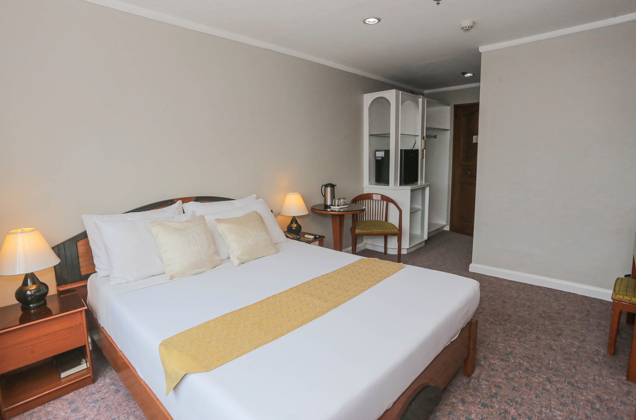 Double Superior Queen Bed