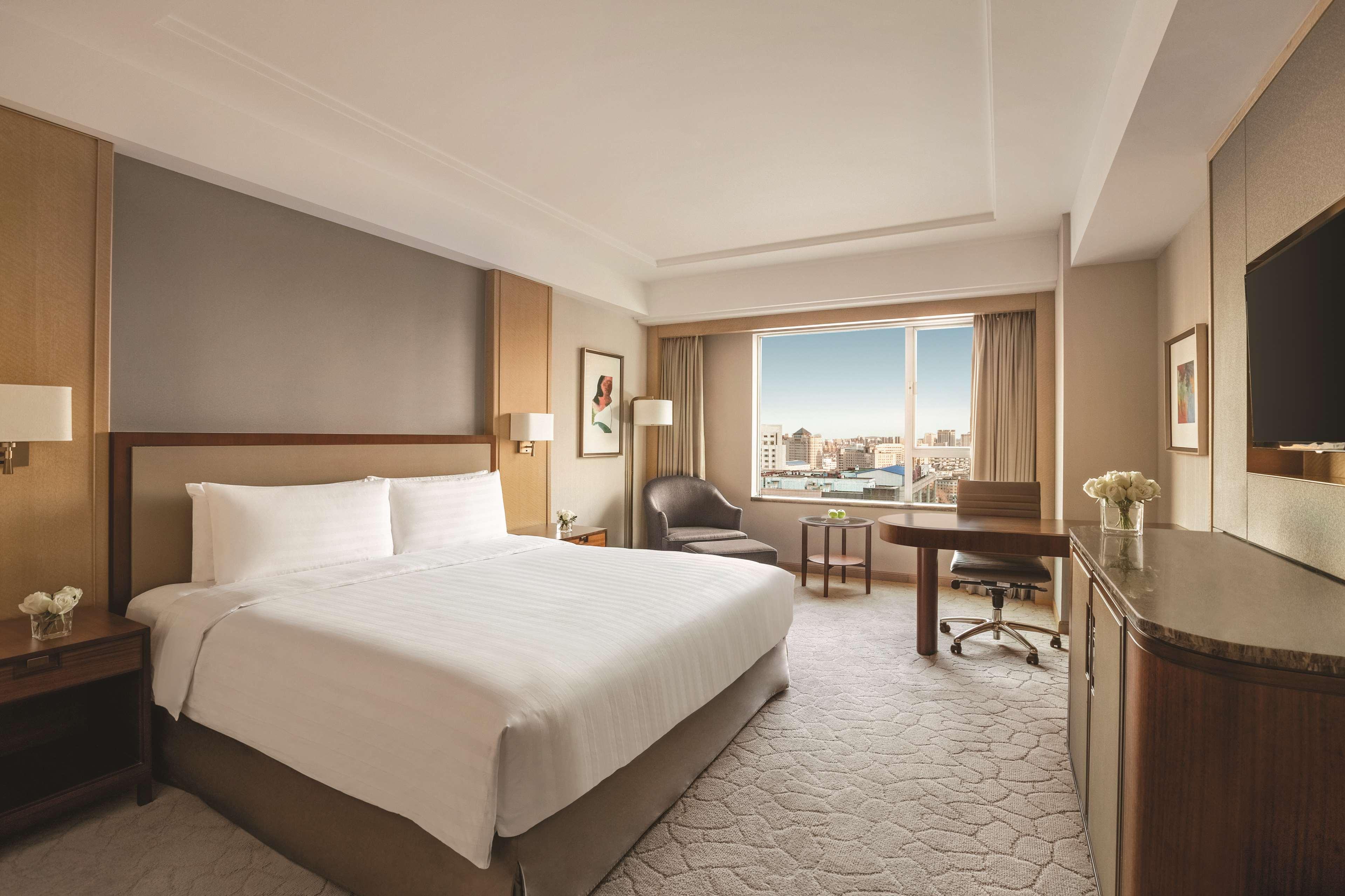 Double Deluxe King Bed