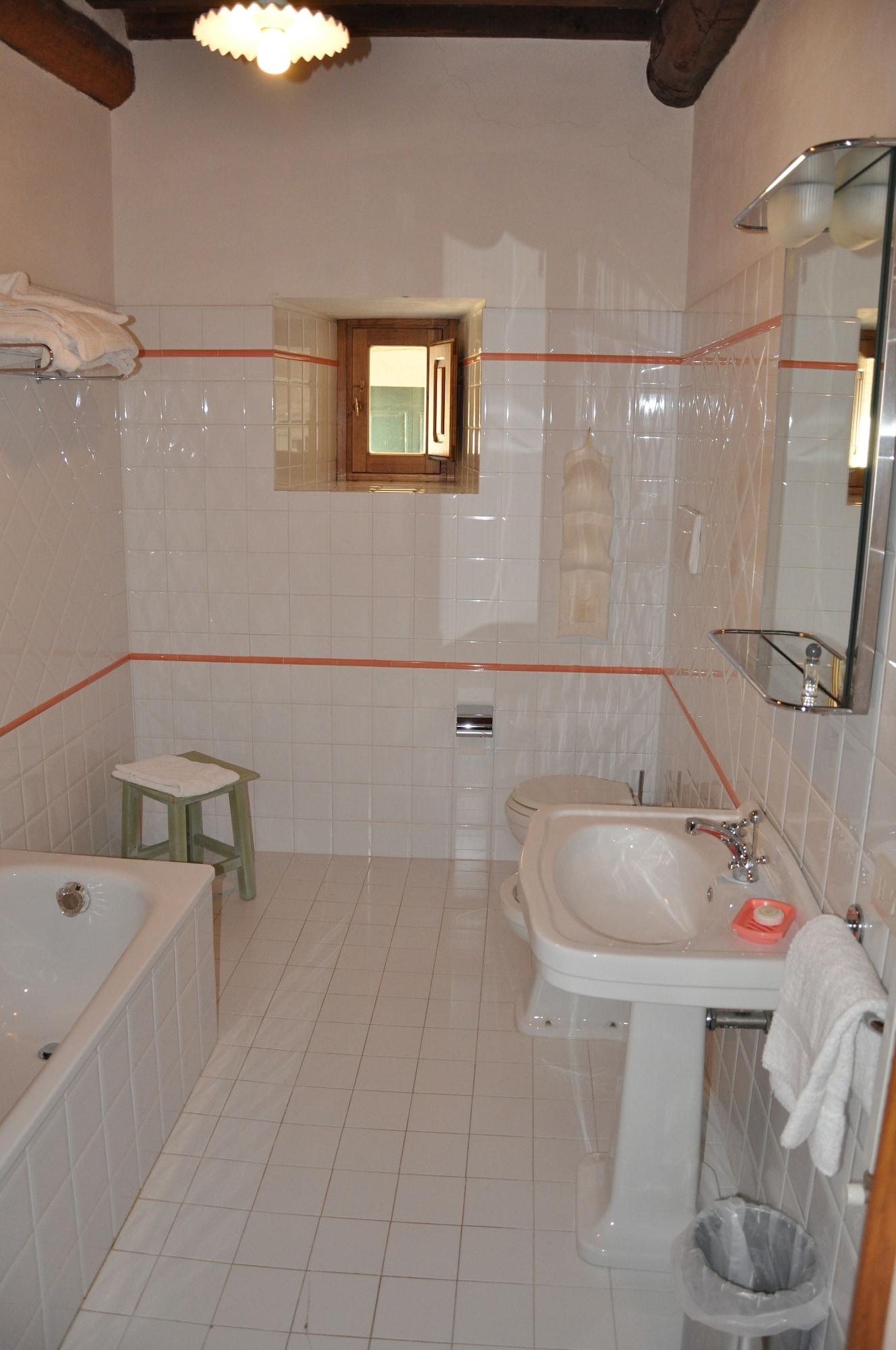 Double Deluxe Queen Bed