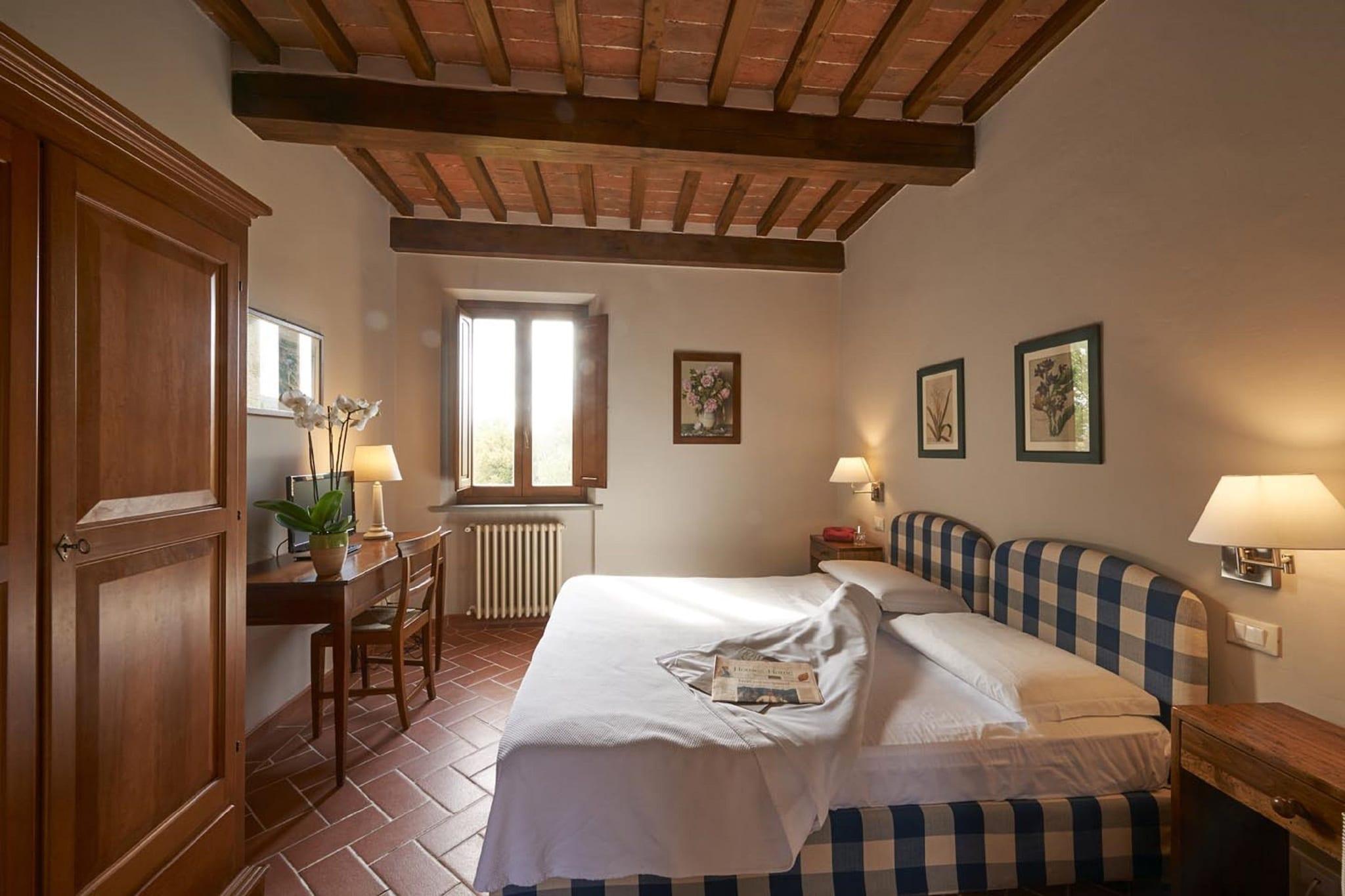 Double Deluxe Queen Bed