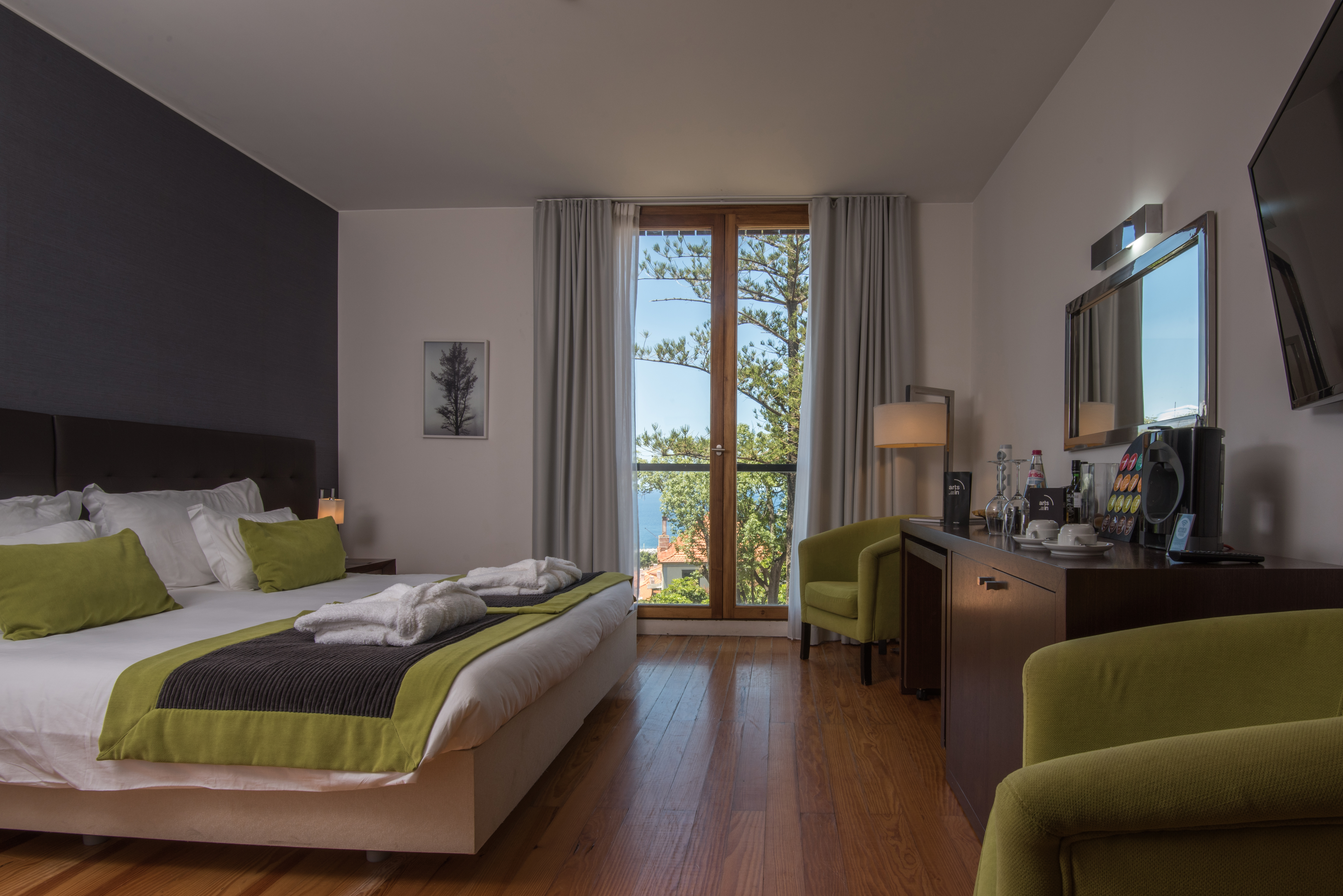 Studio Superior Garden View