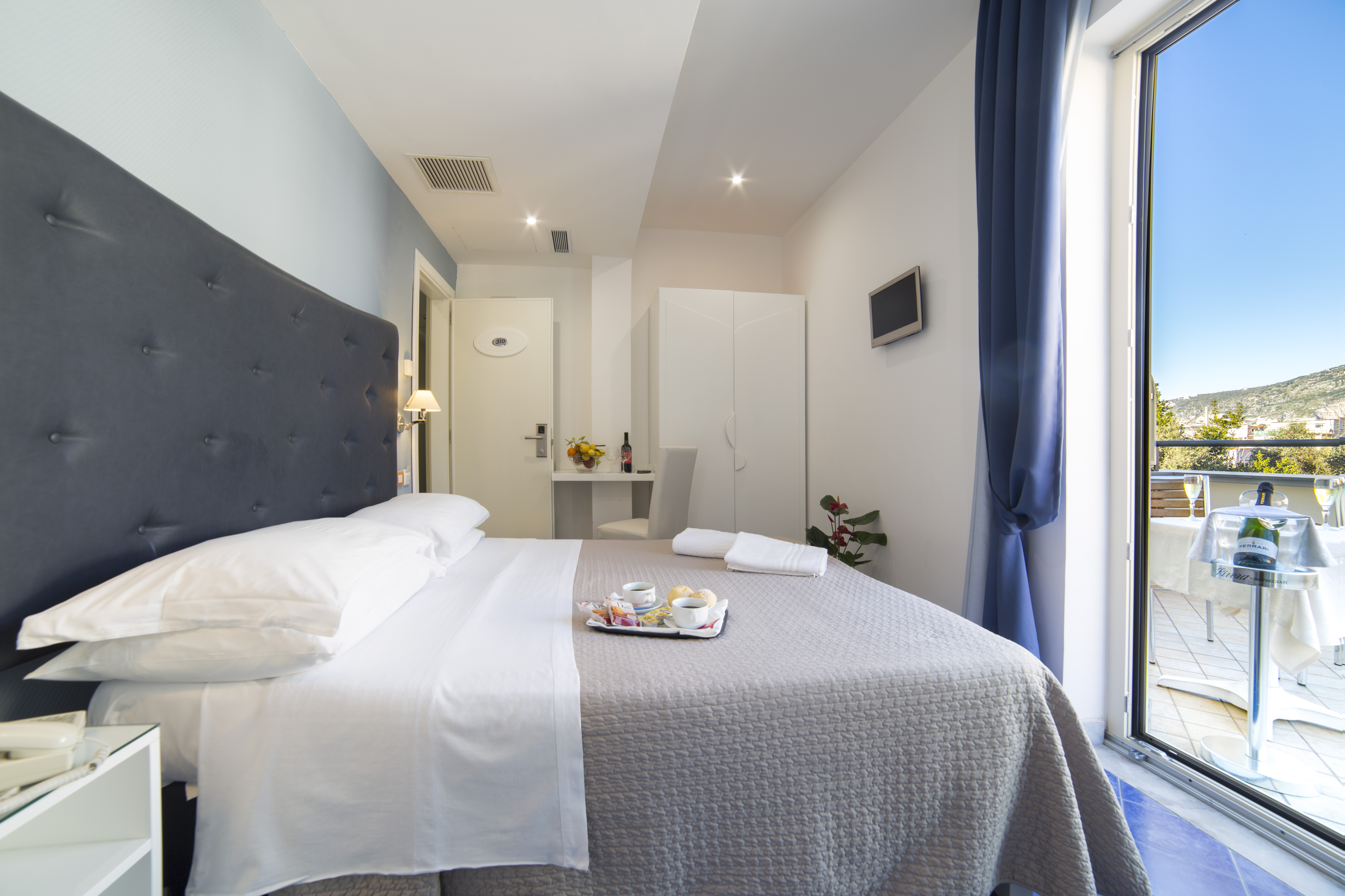 Double Classic with Terrace