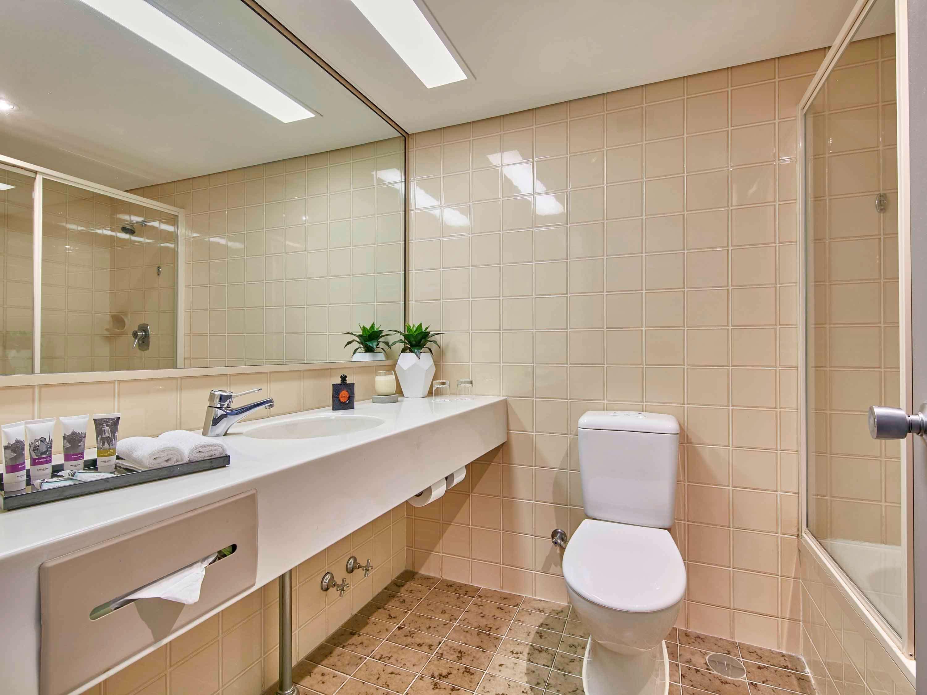 Suite Queen Size Bed