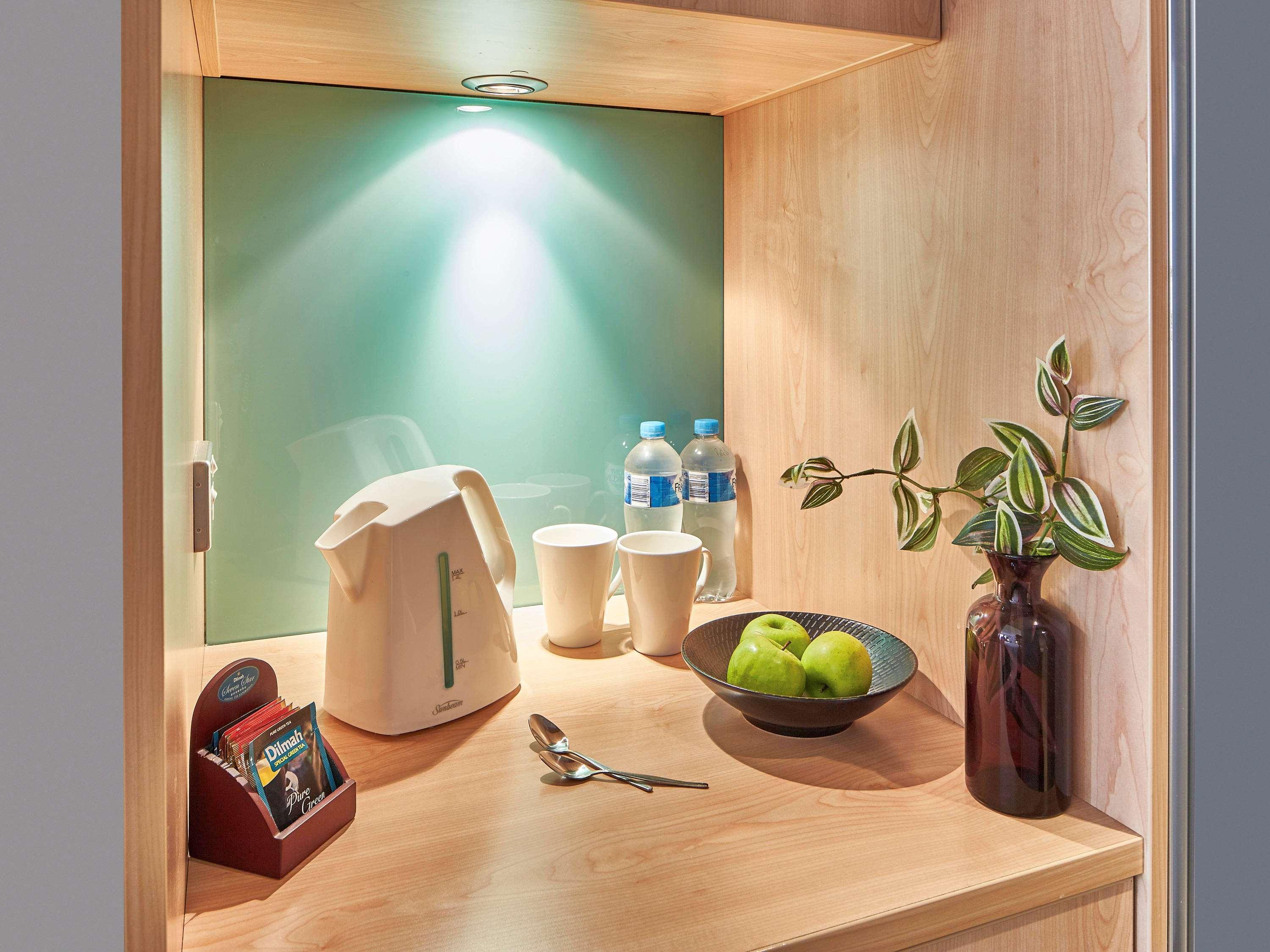 Double Queen Size Bed