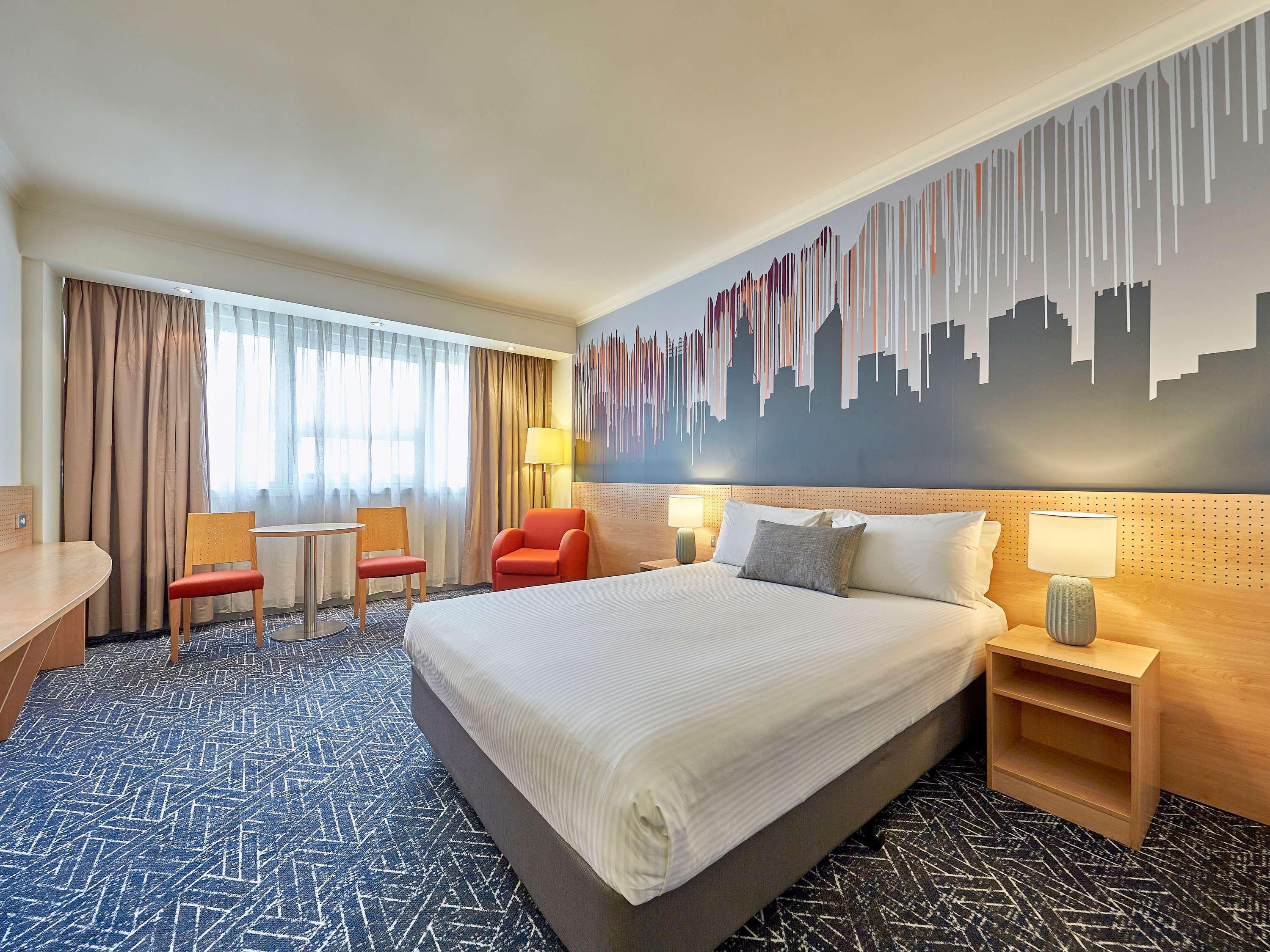 Double Classic Queen Bed