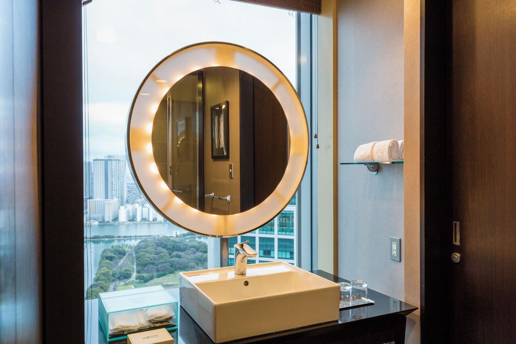 Junior Suite King Size Bed