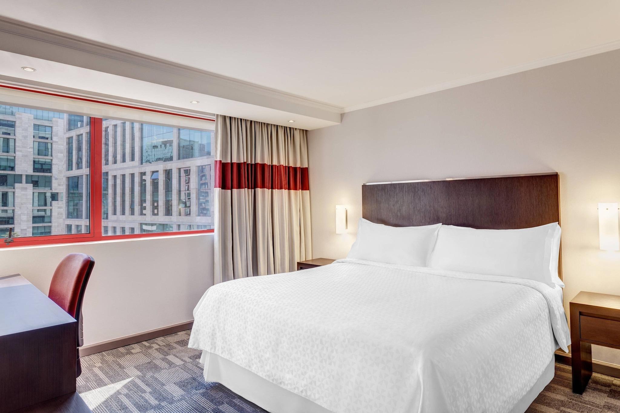 Double Deluxe King Bed