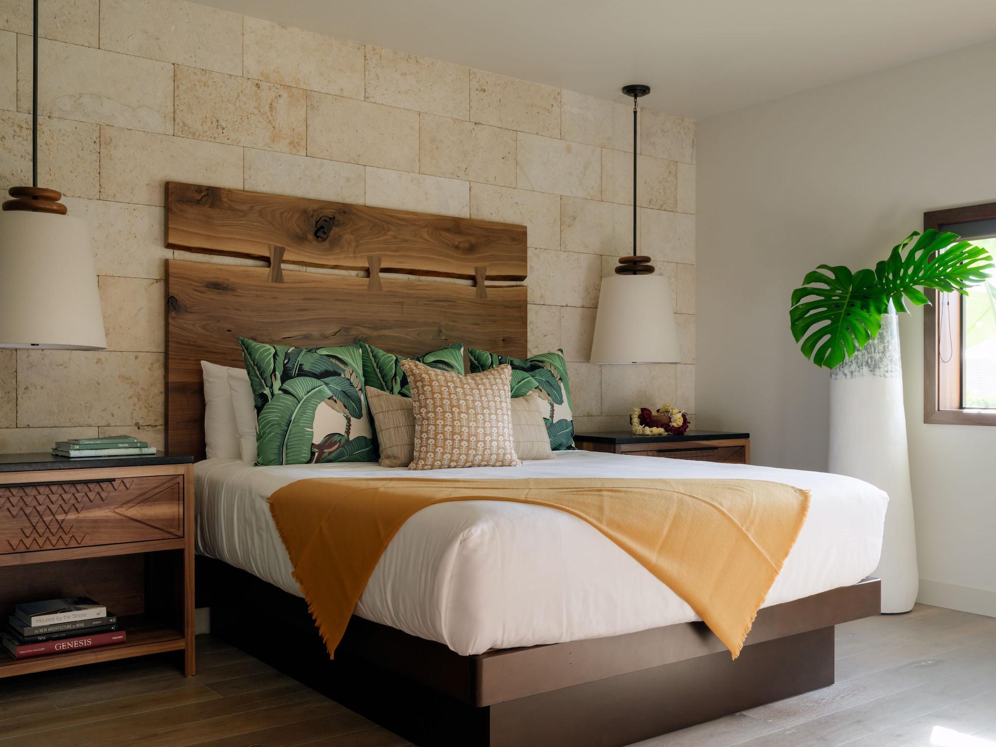 Suite Ocean View King Bed