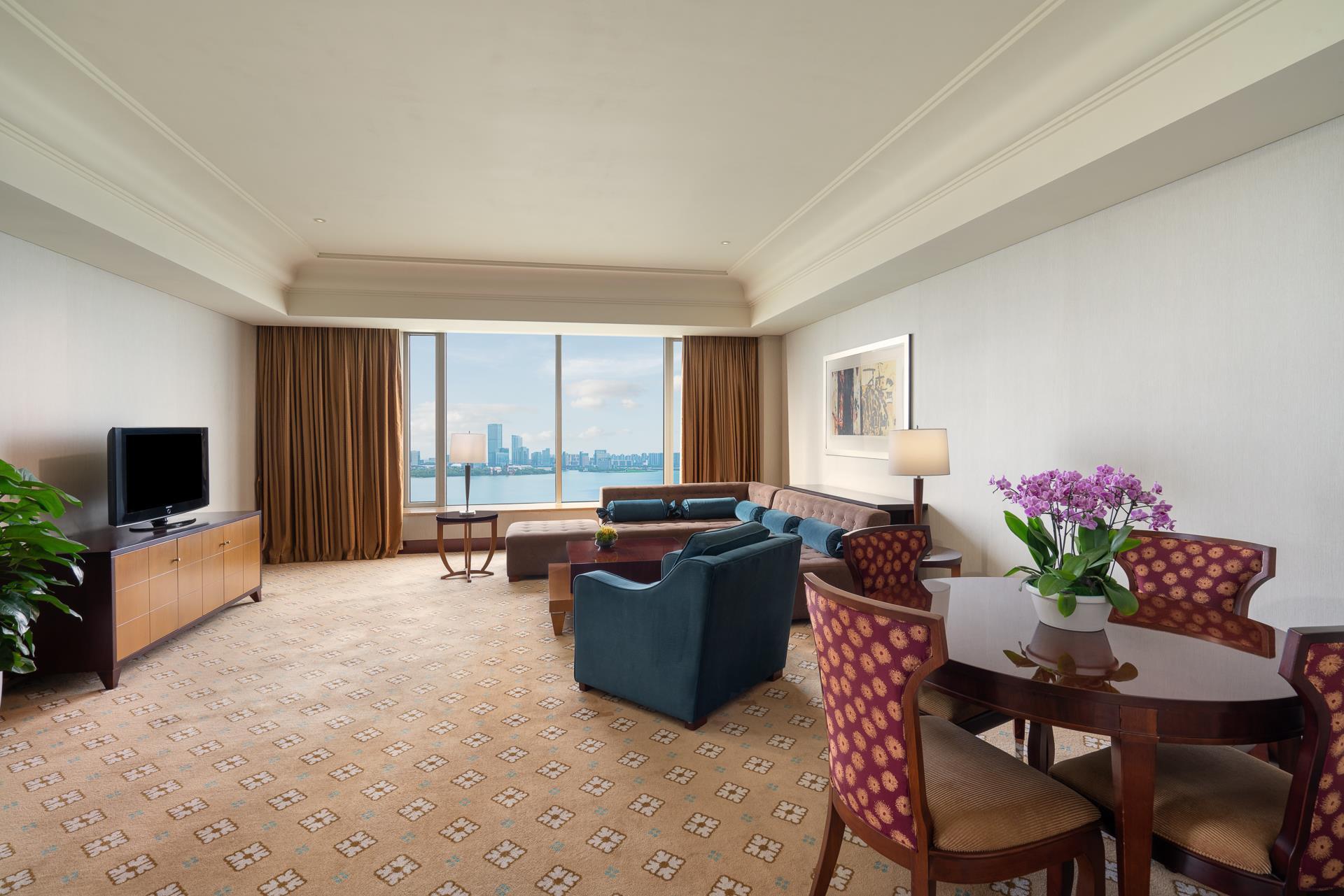 Suite Executive King Bed