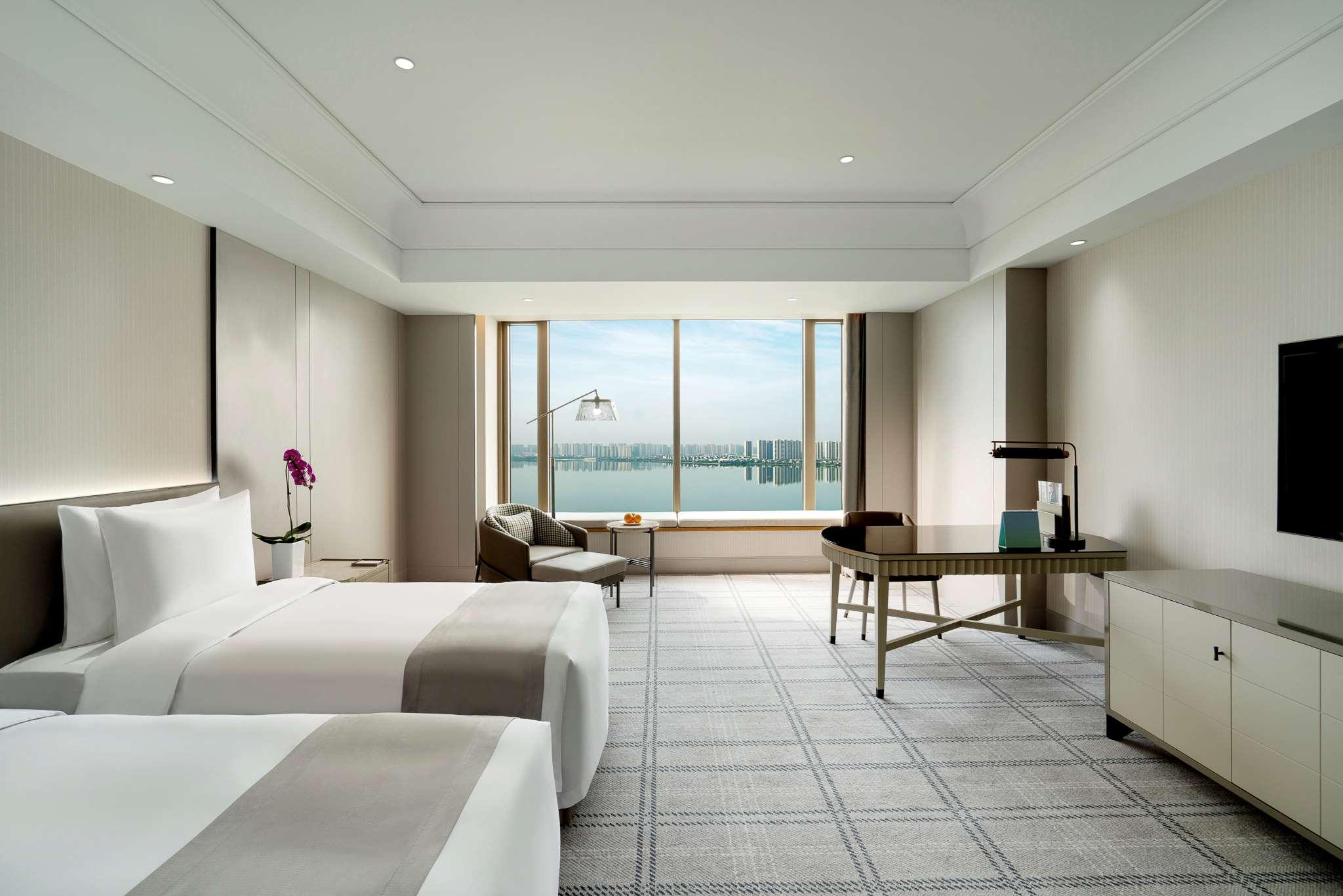 Twin Deluxe Lake View