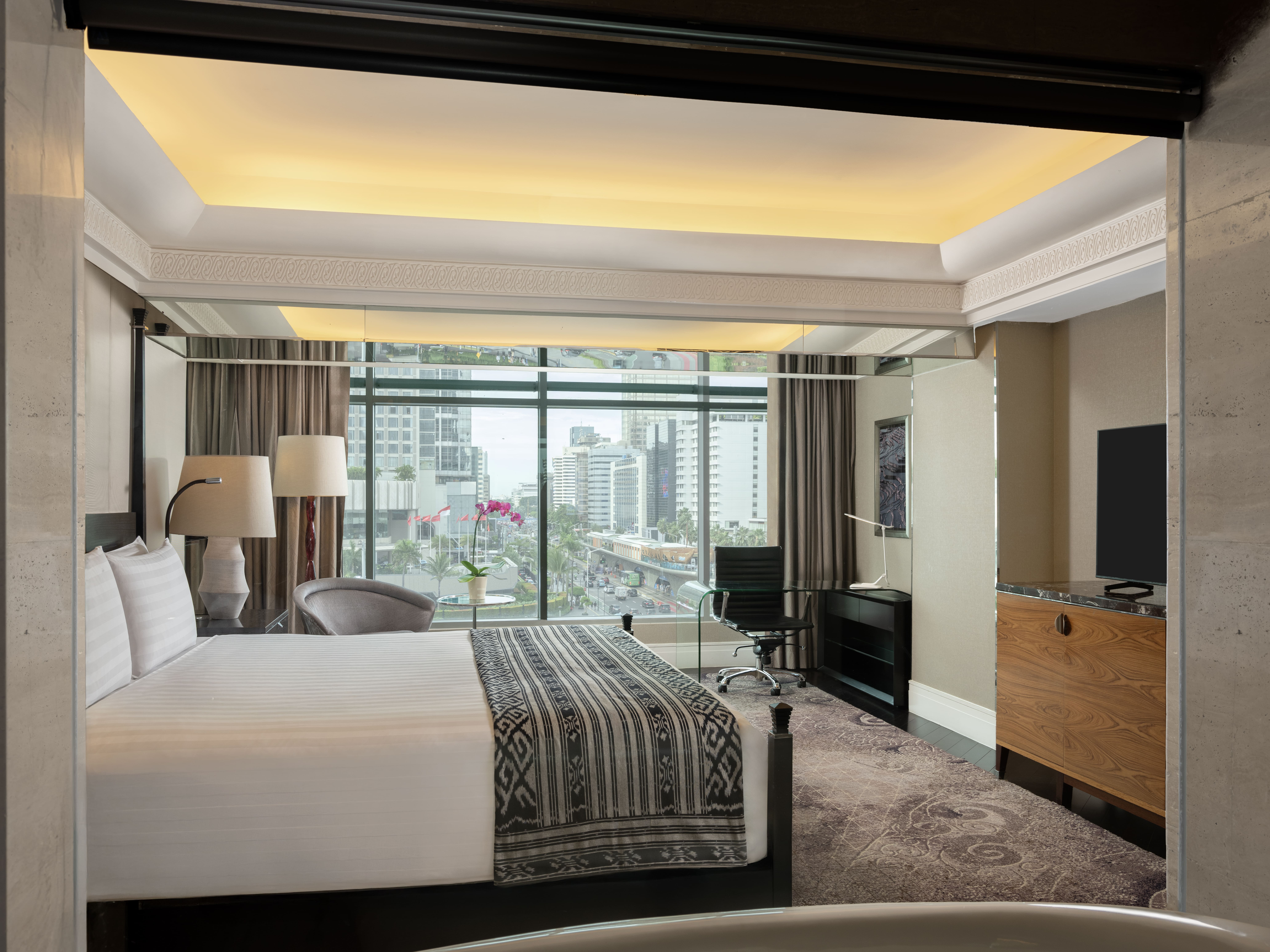 Double Deluxe King Bed