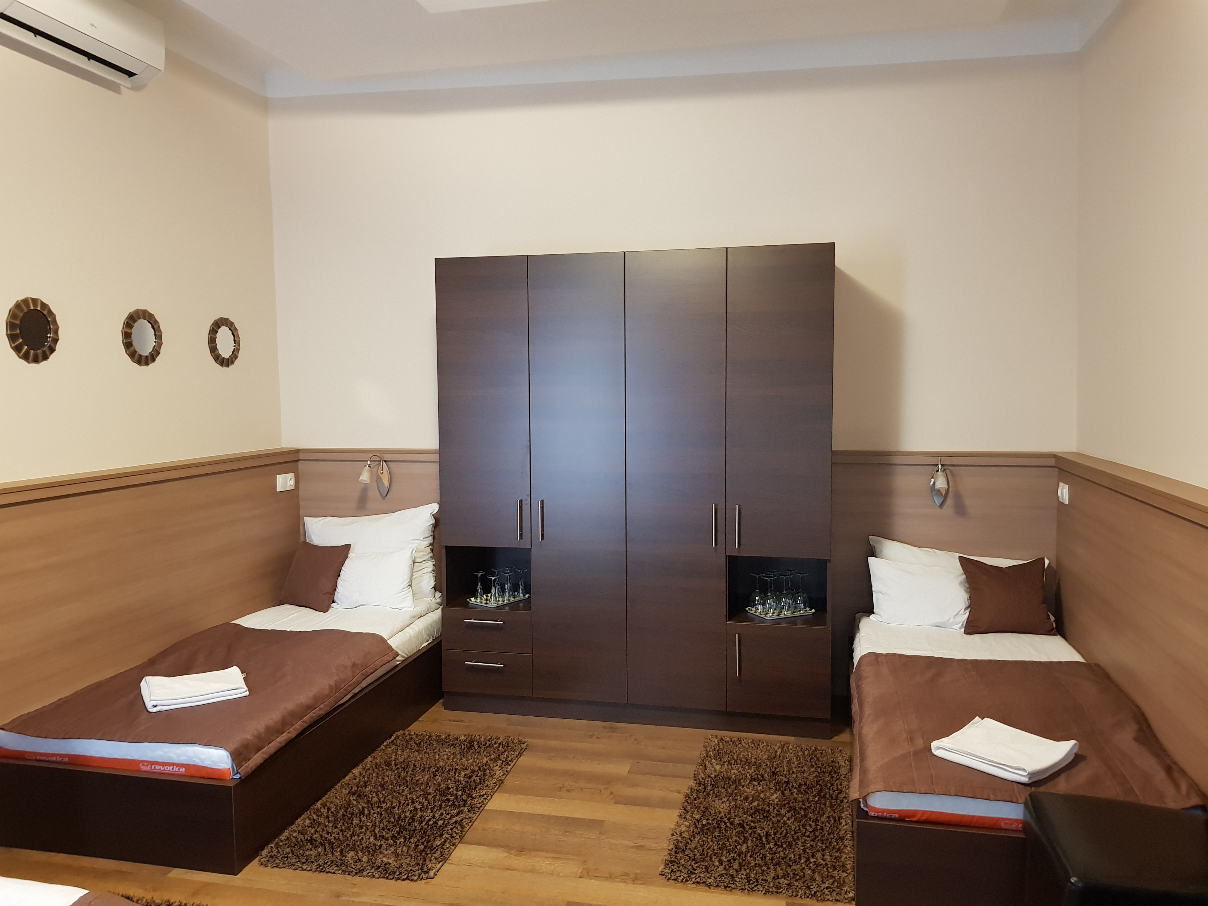 Apartment Capacity 4