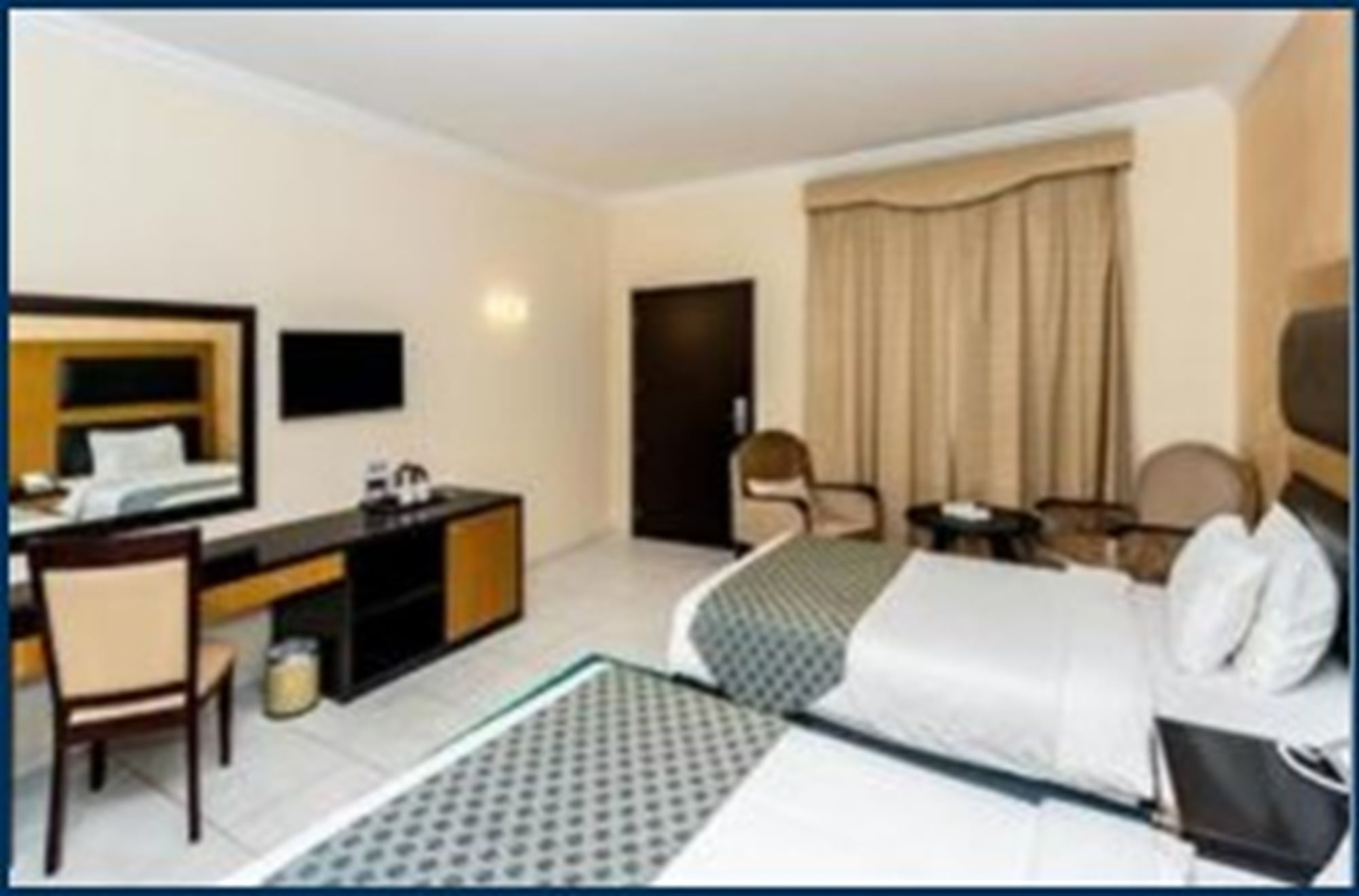 Double or Twin Deluxe Two Beds