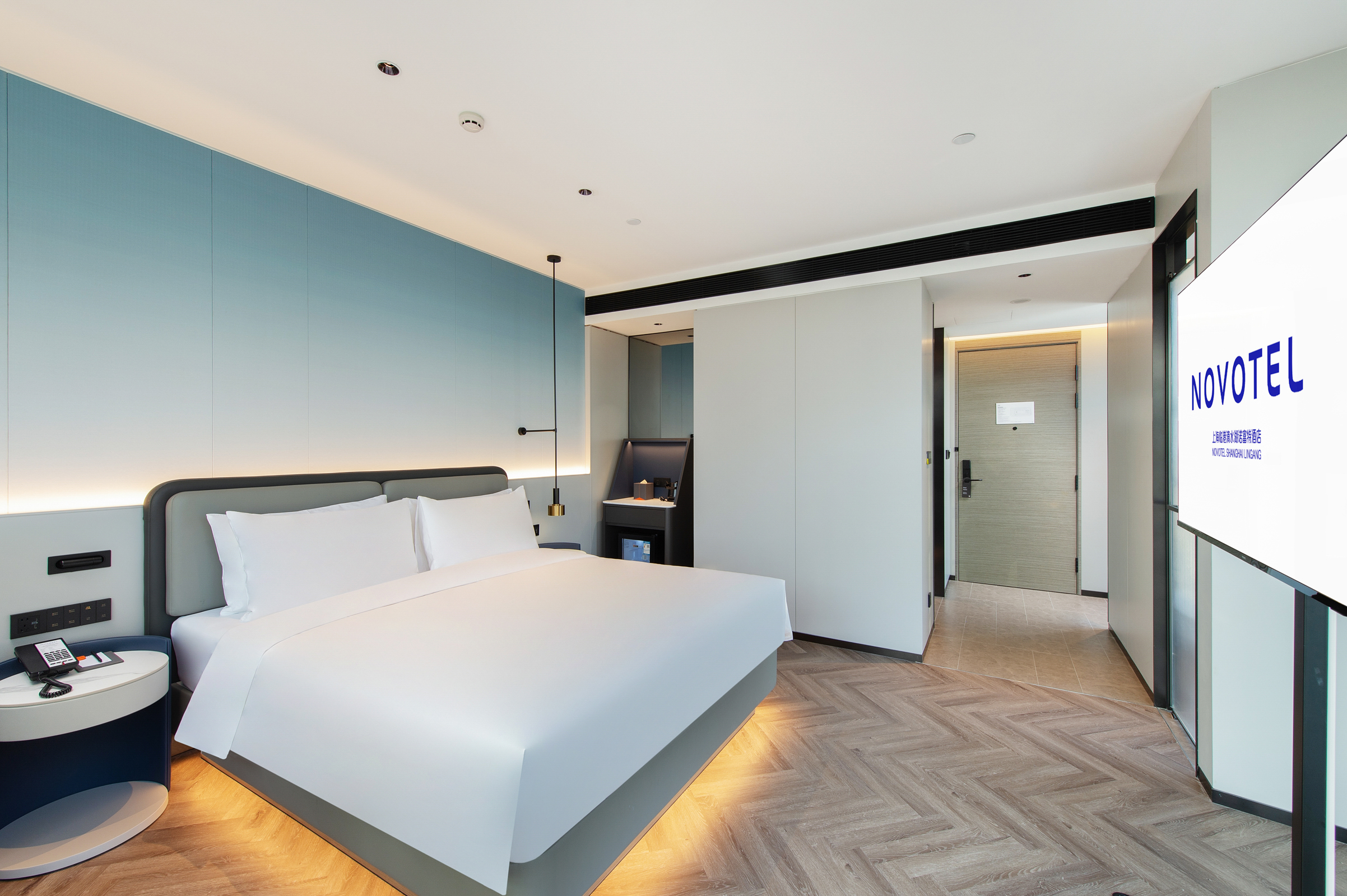 Double Superior King Bed